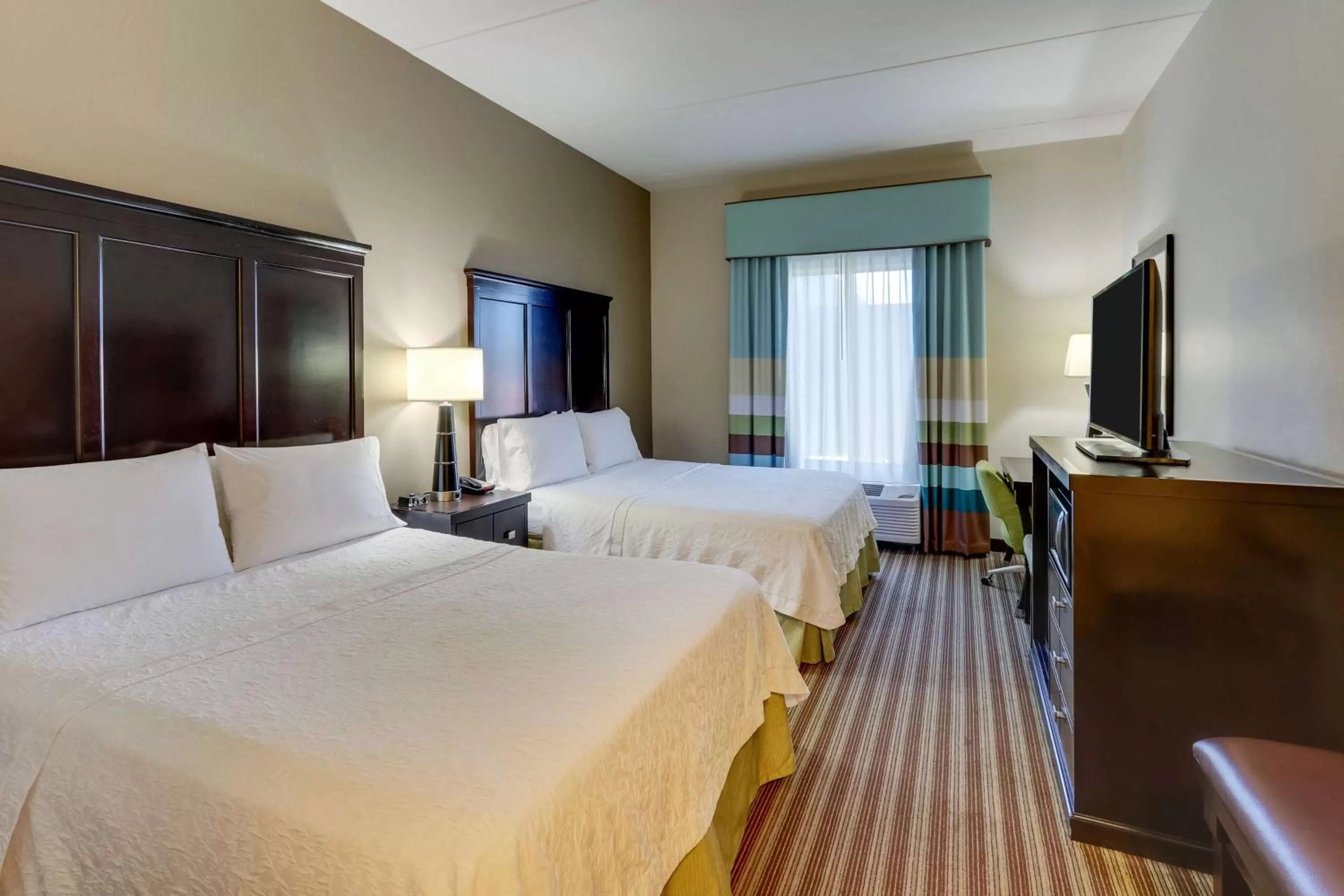 Bedroom, Bed in Hampton Inn and Suites Swansboro Near Camp Lejeune