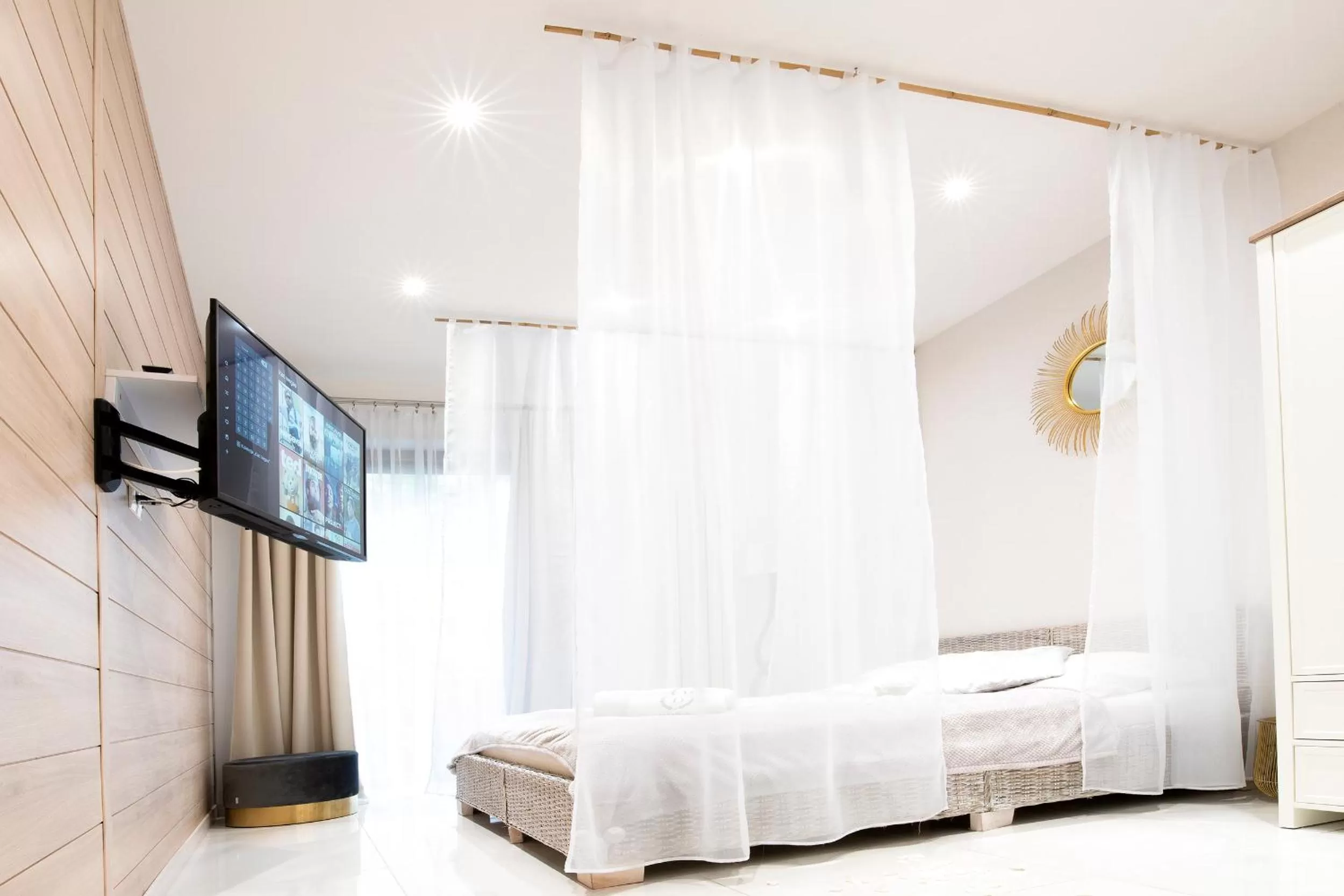Bed in Jacuzzi SPA Prestige