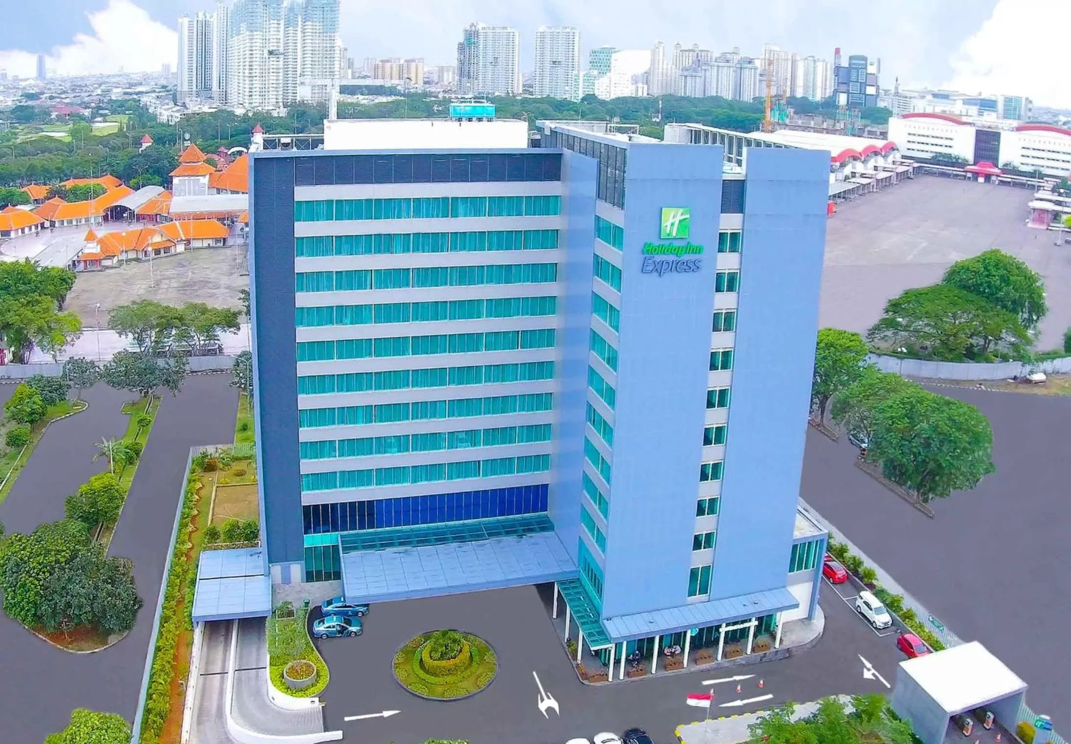 Bird's eye view in Holiday Inn Express Jakarta International Expo by IHG