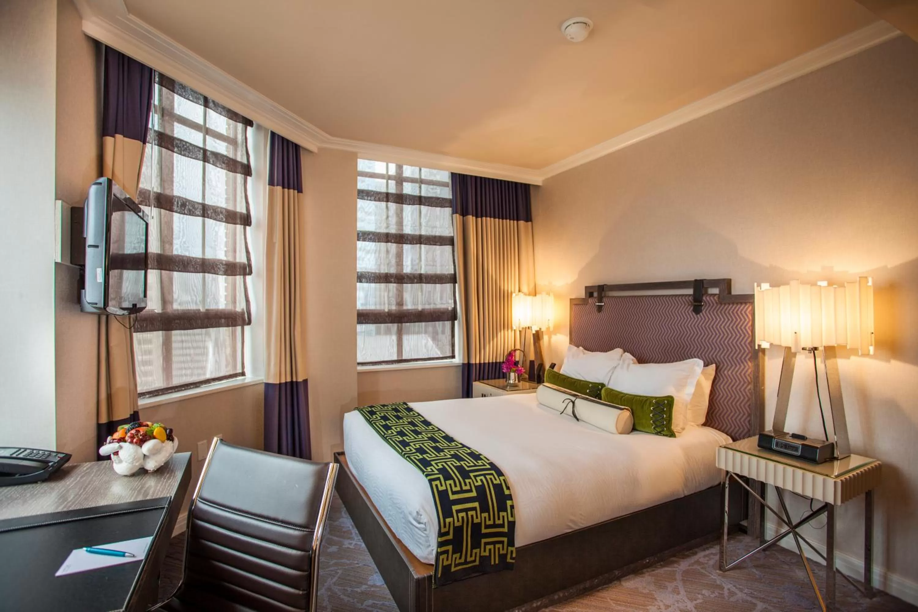 Photo of the whole room, Bed in Kimpton Hotel Palomar Philadelphia by IHG