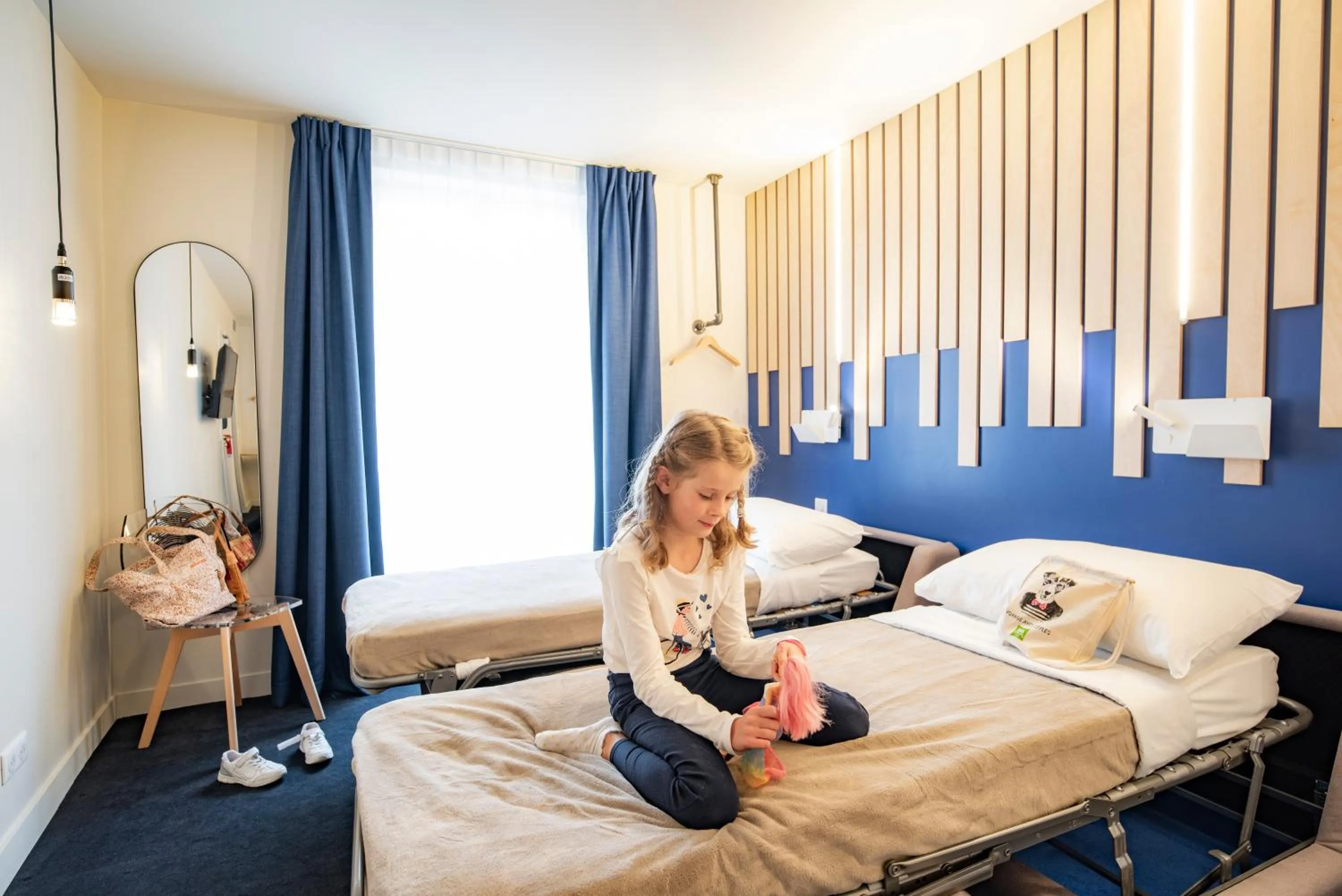 children, Bed in ibis Styles Paris Opera Lafayette