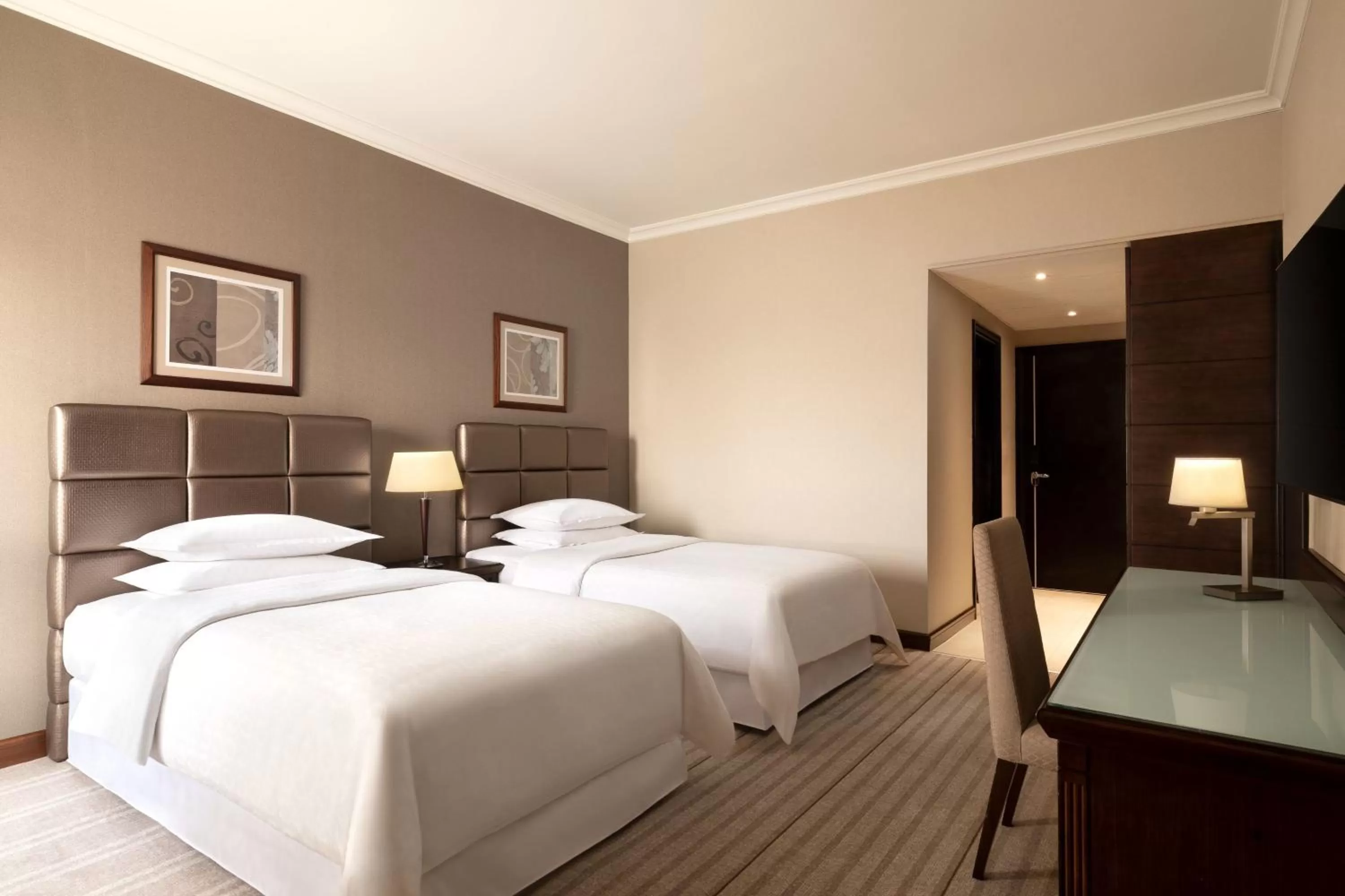 Photo of the whole room, Bed in Sheraton Riyadh Hotel & Towers