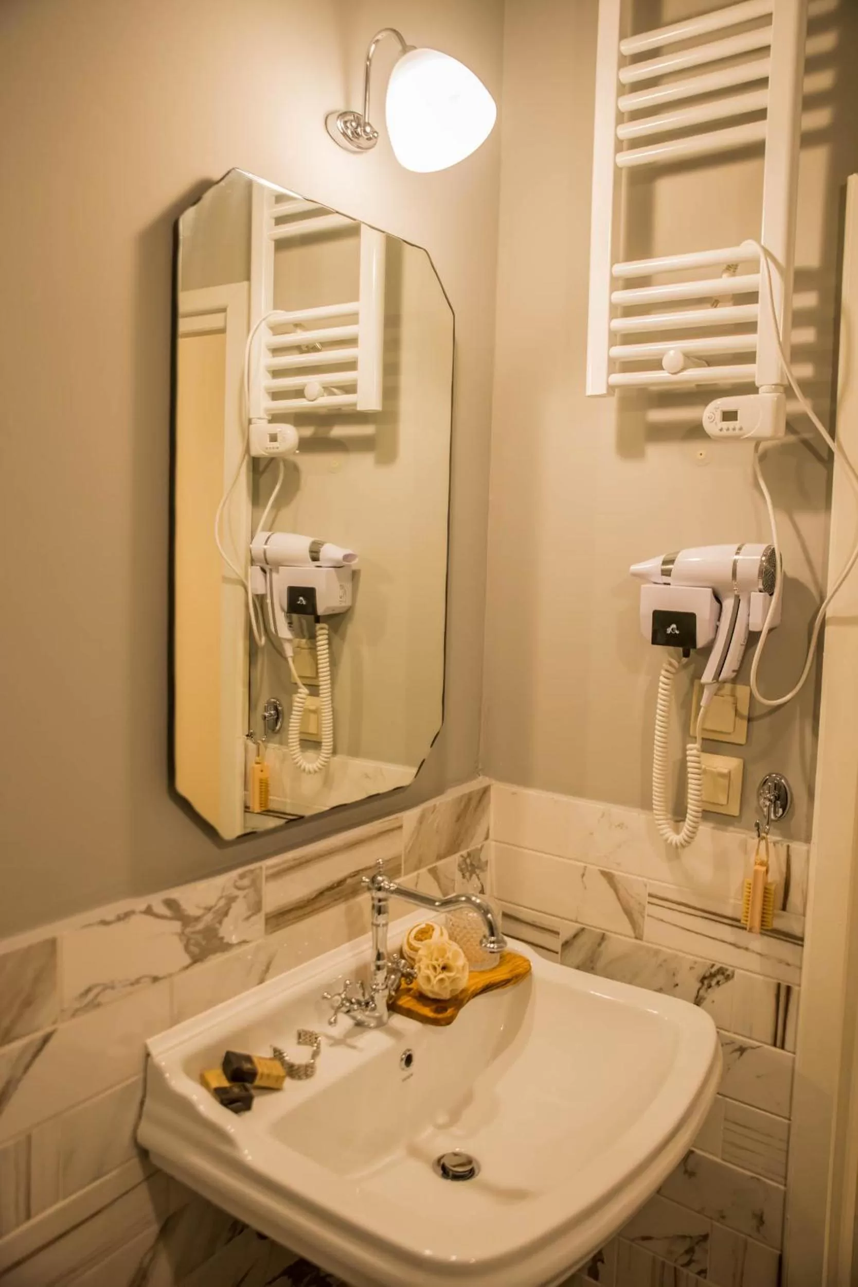 Kyria Boutique House