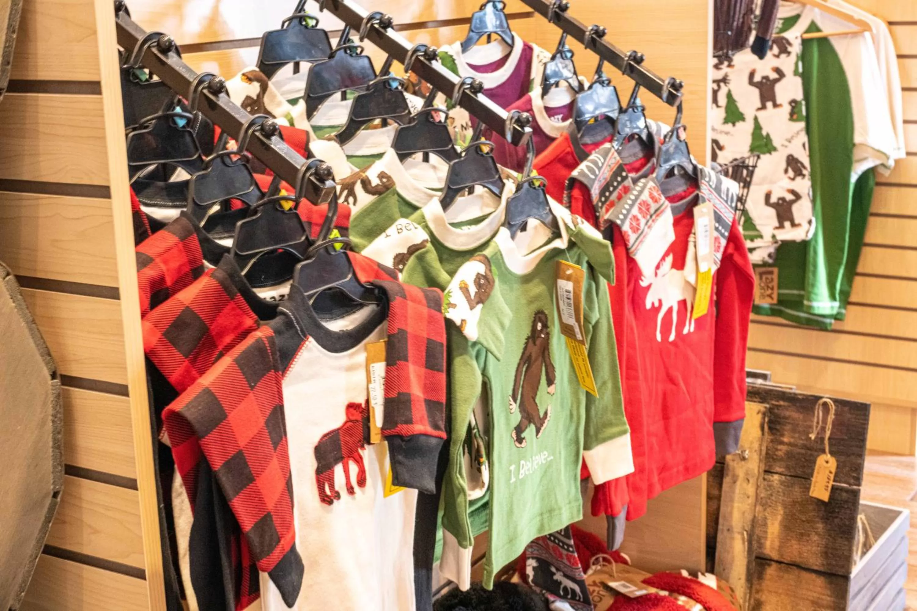 On-site shops in Sawtelle Mountain Resort