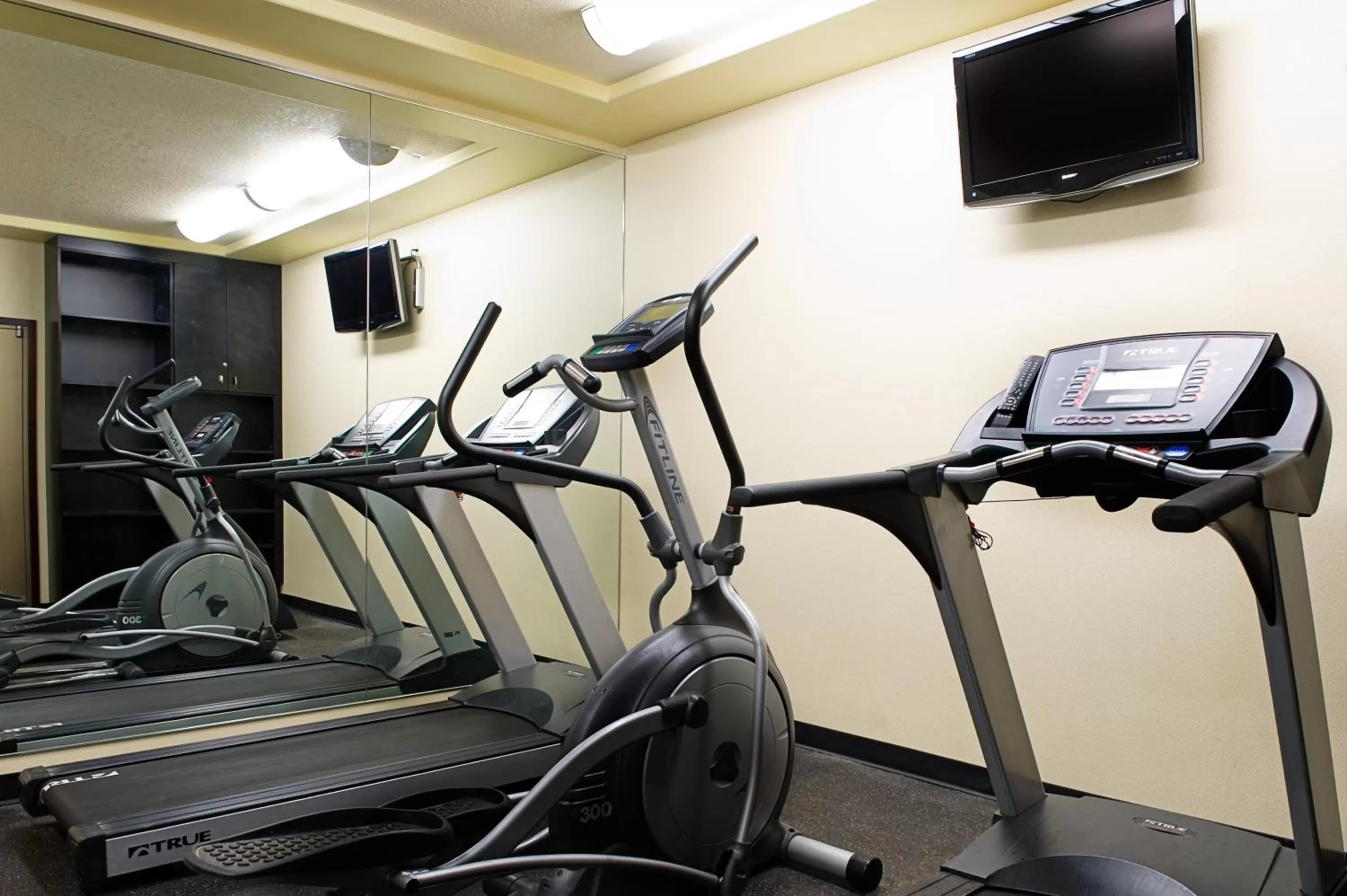 Fitness centre/facilities in Holiday Inn & Suites Lloydminster by IHG
