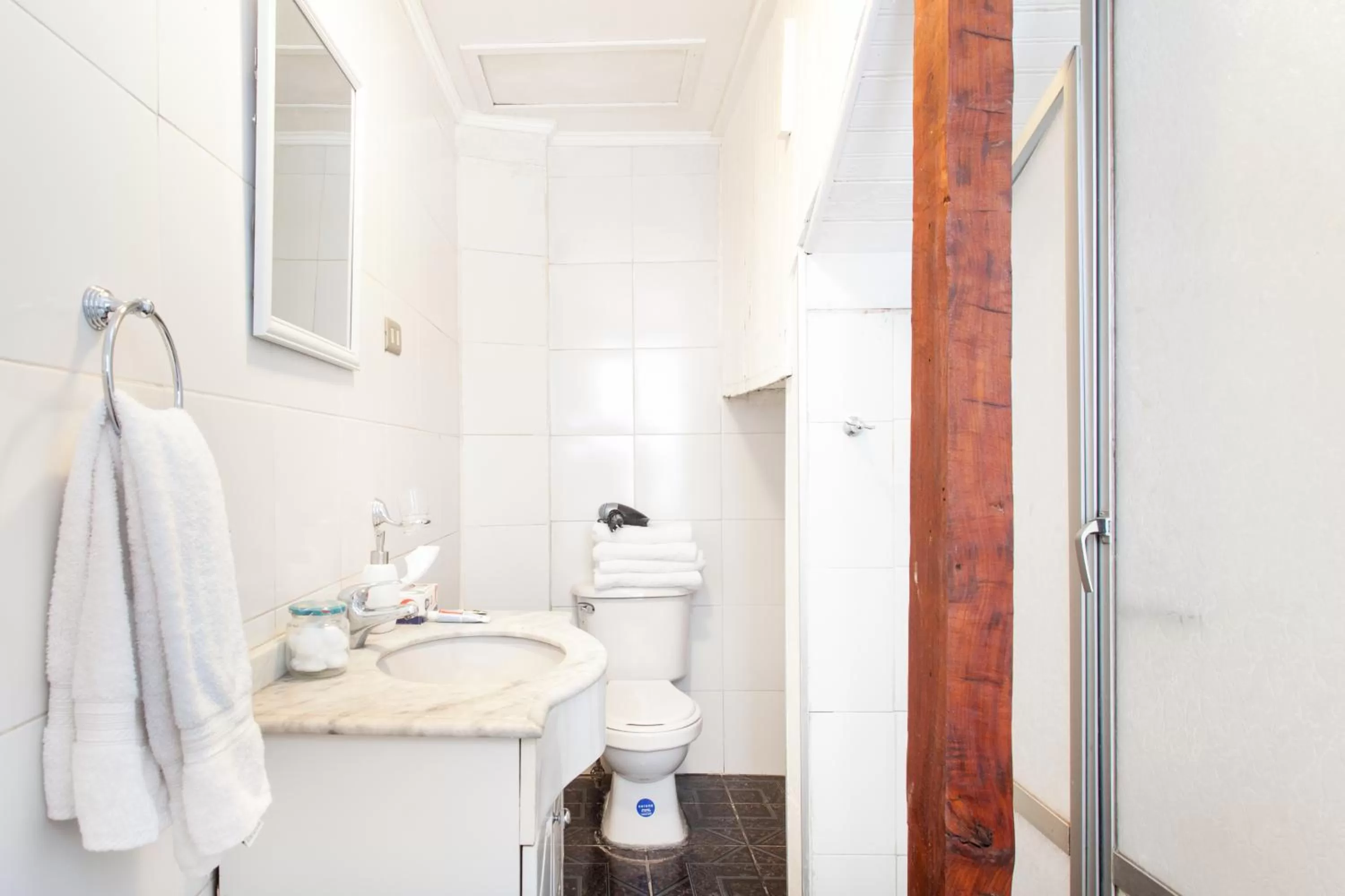 Toilet in ITALIA SUITE B&B habitaciones con baño privado y aire acondicionado