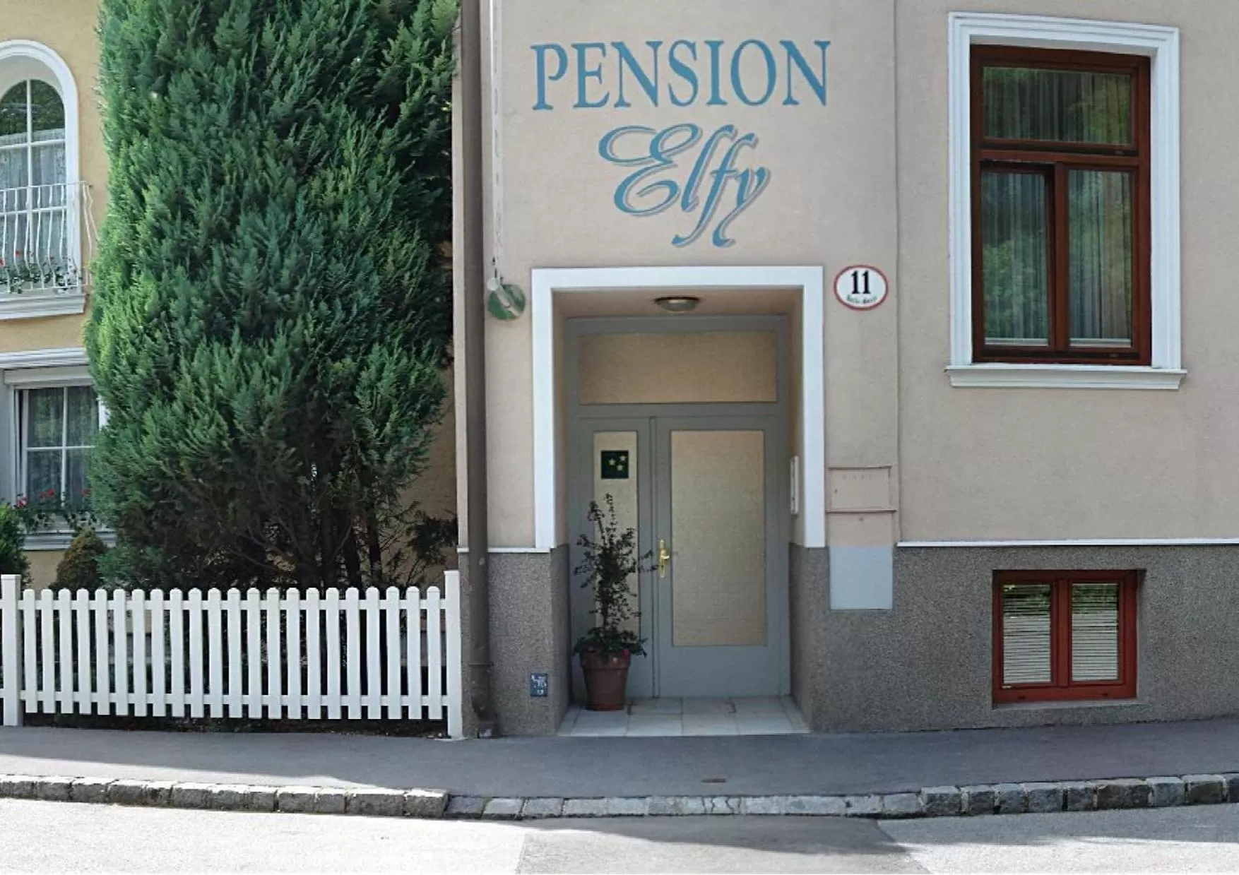 Property building in Pension Elfy