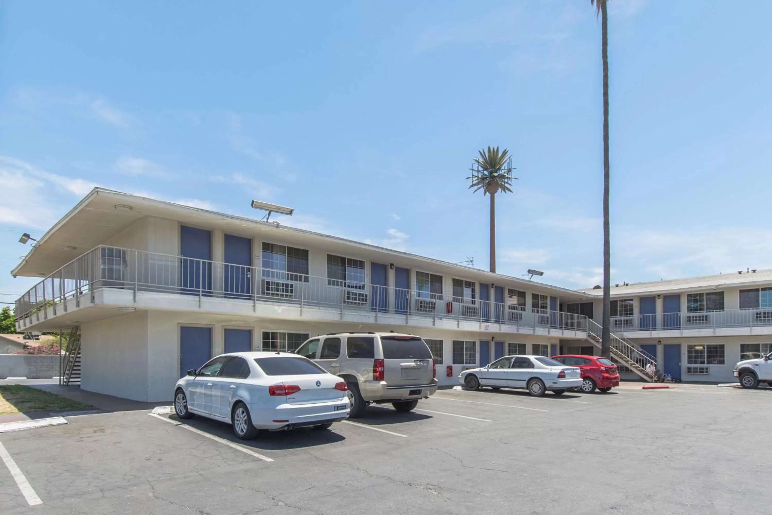 Property building in Motel 6 Bakersfield