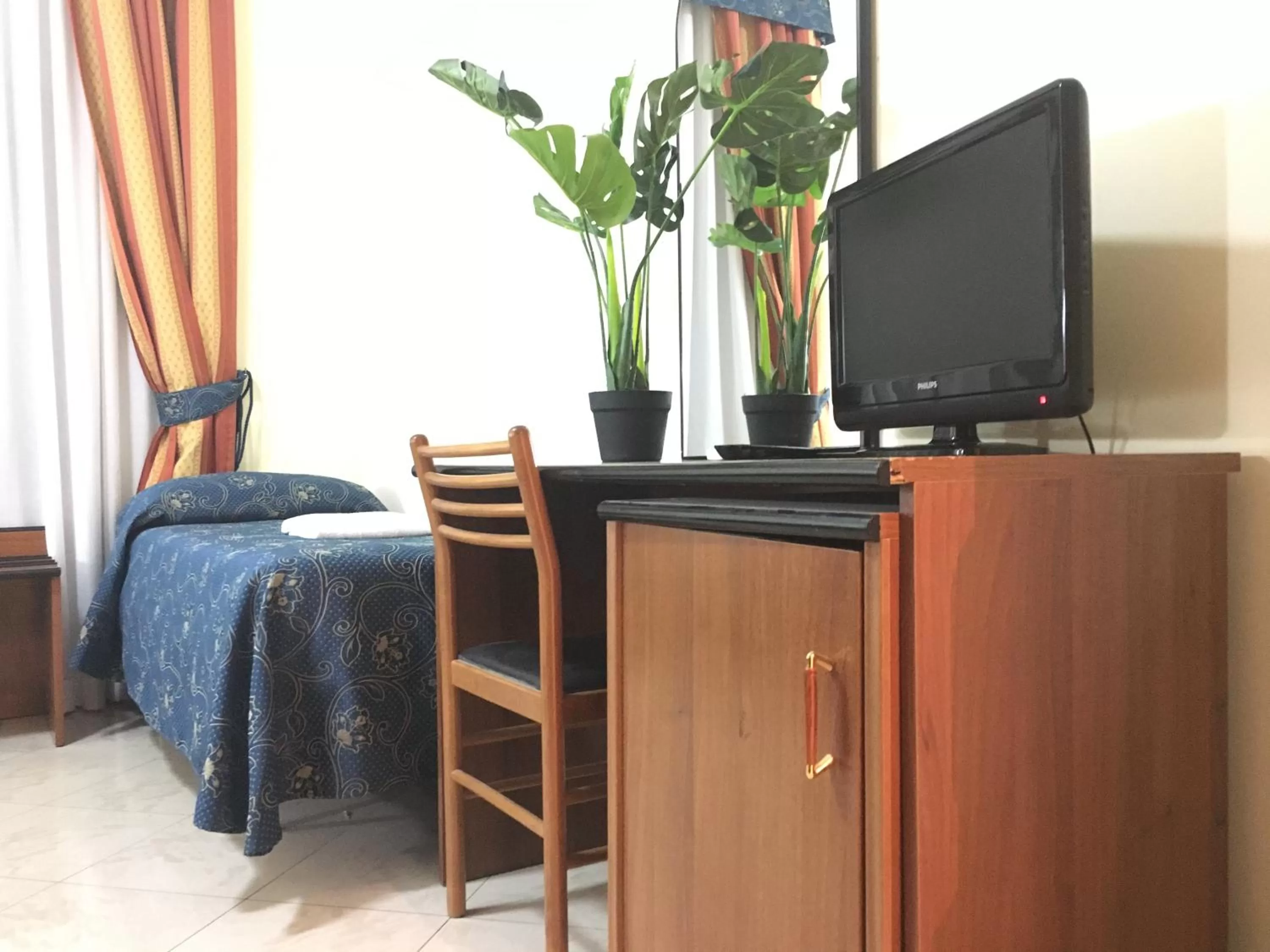 Single Room with Private Bathroom in Hotel Positano