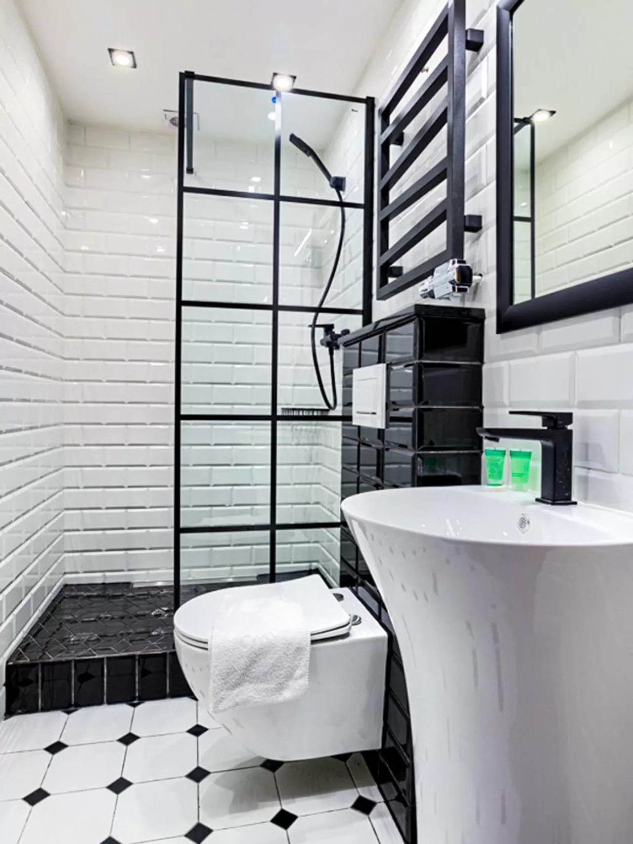 Shower in GRONO Apartamenty