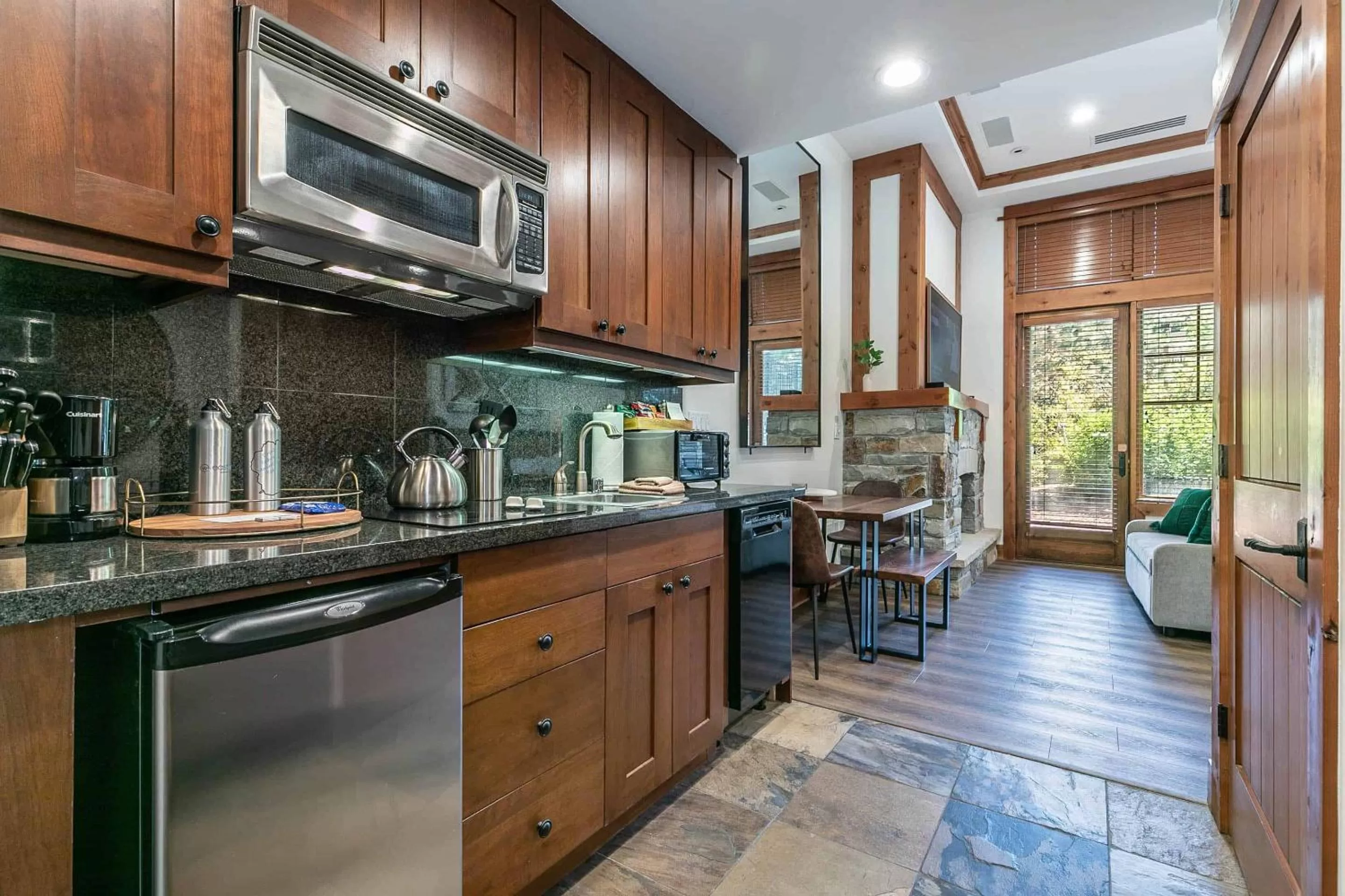 Kitchen/Kitchenette in East West Hospitality at Tahoe