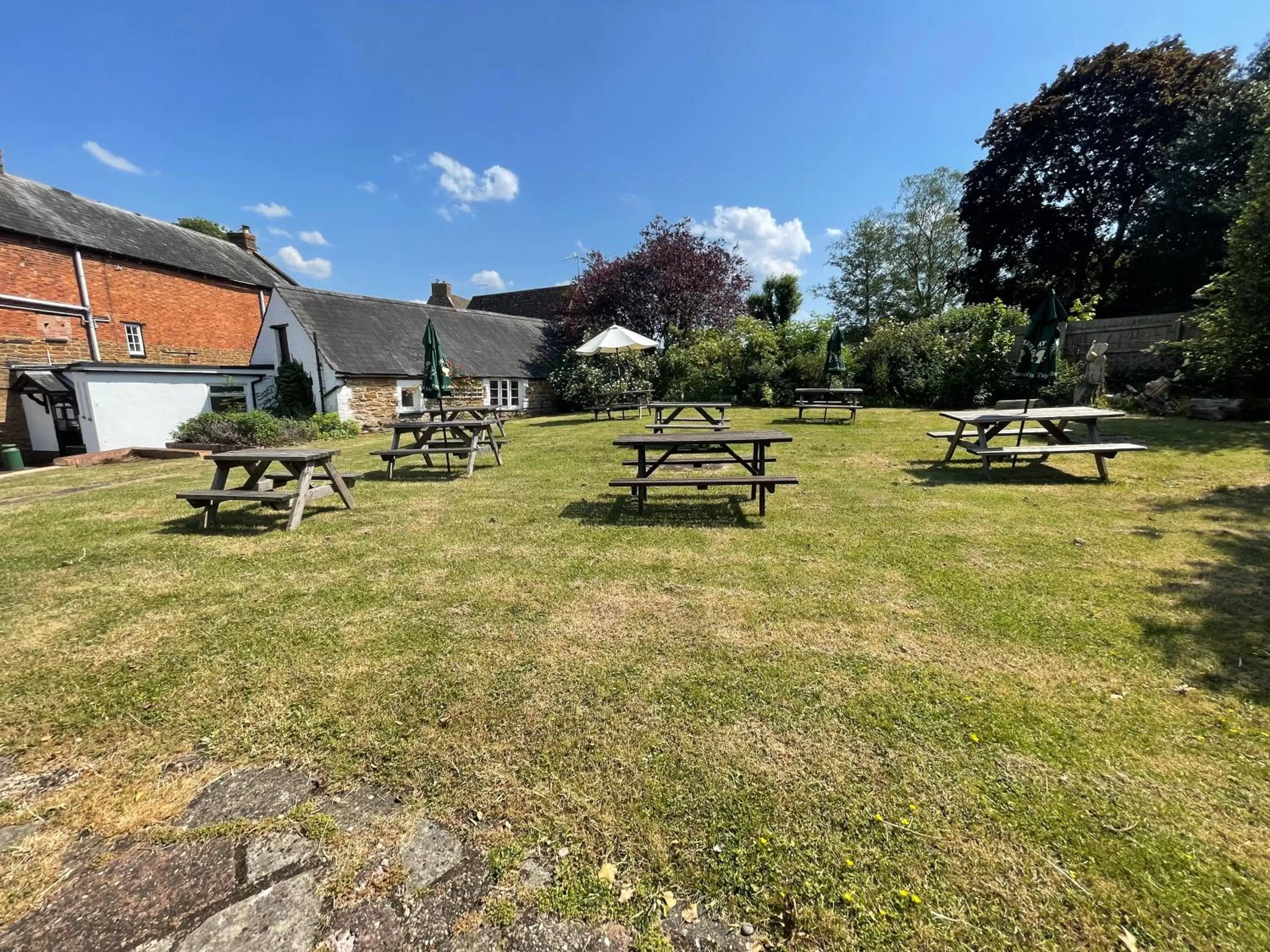 Garden in The Maltsters Country Inn