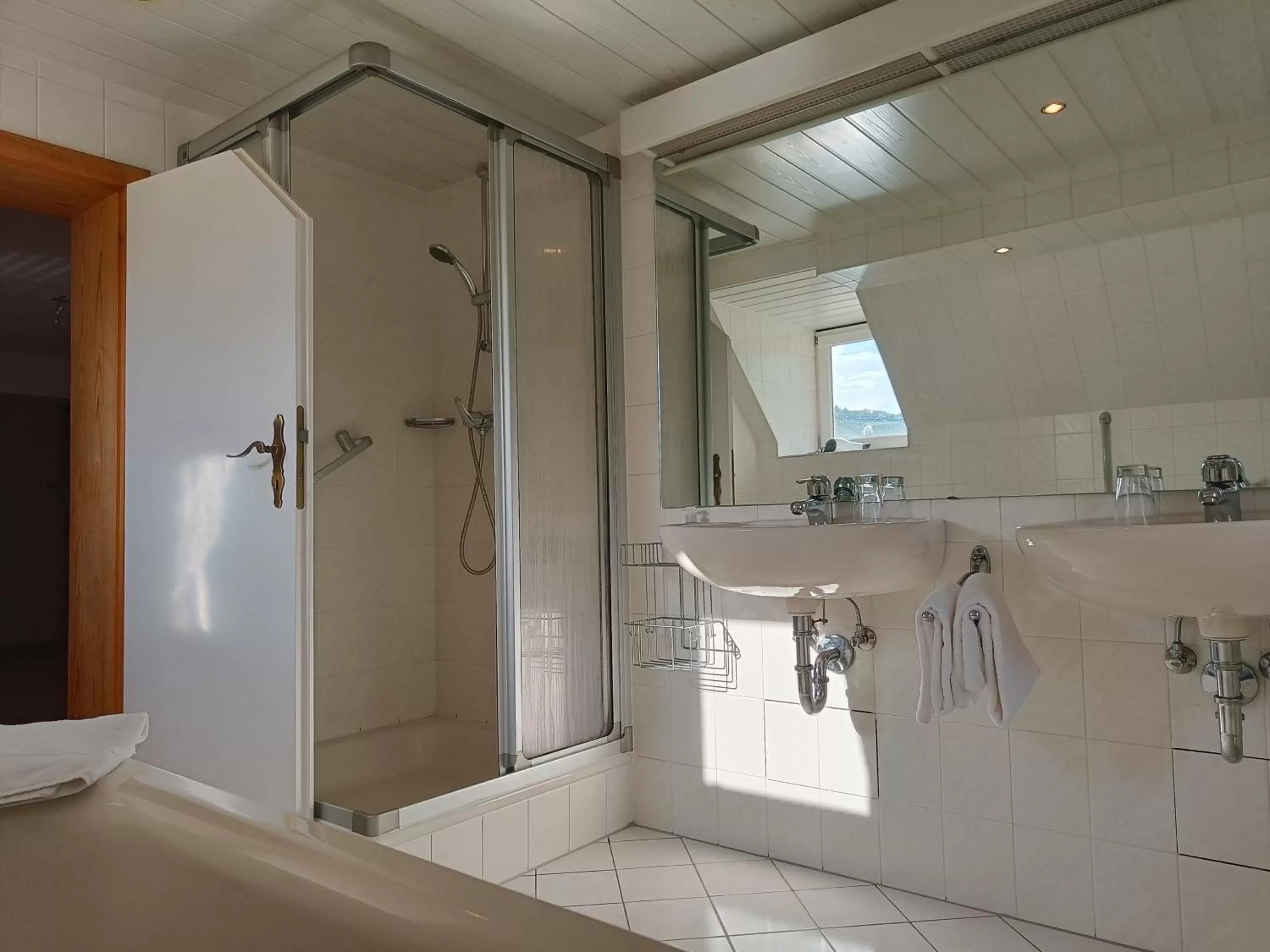 Bathroom in Hotel und Weingut Karlsmühle