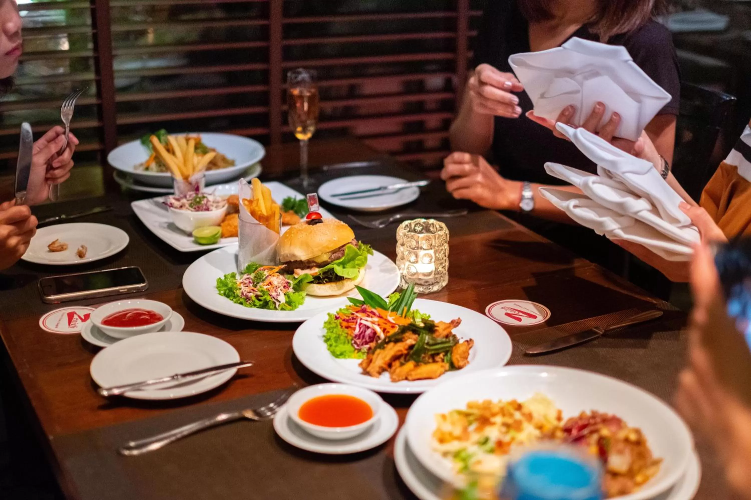 Food and drinks in Zenith Sukhumvit Hotel, Bangkok