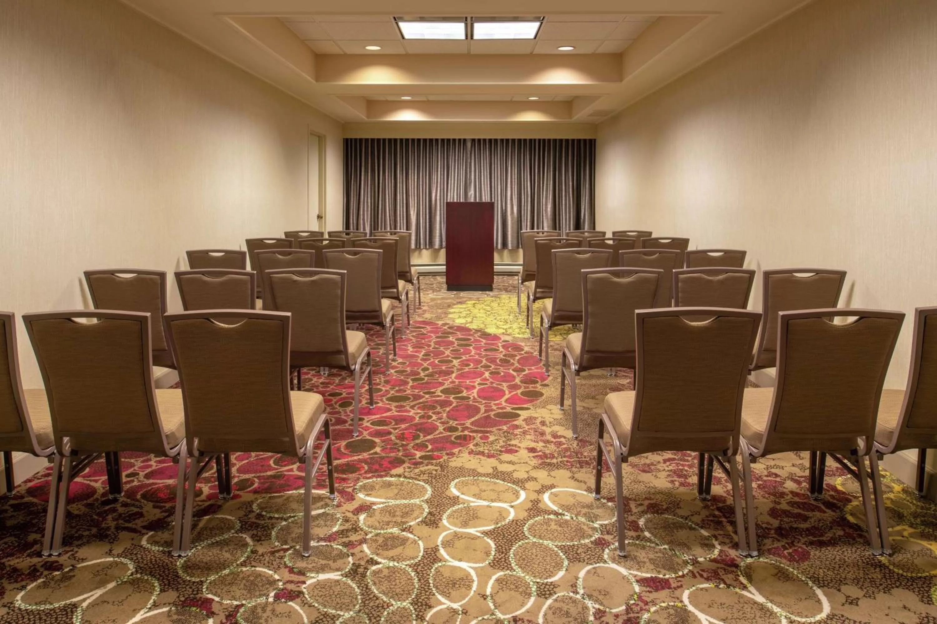 Meeting/conference room in DoubleTree Suites by Hilton Seattle Airport/Southcenter