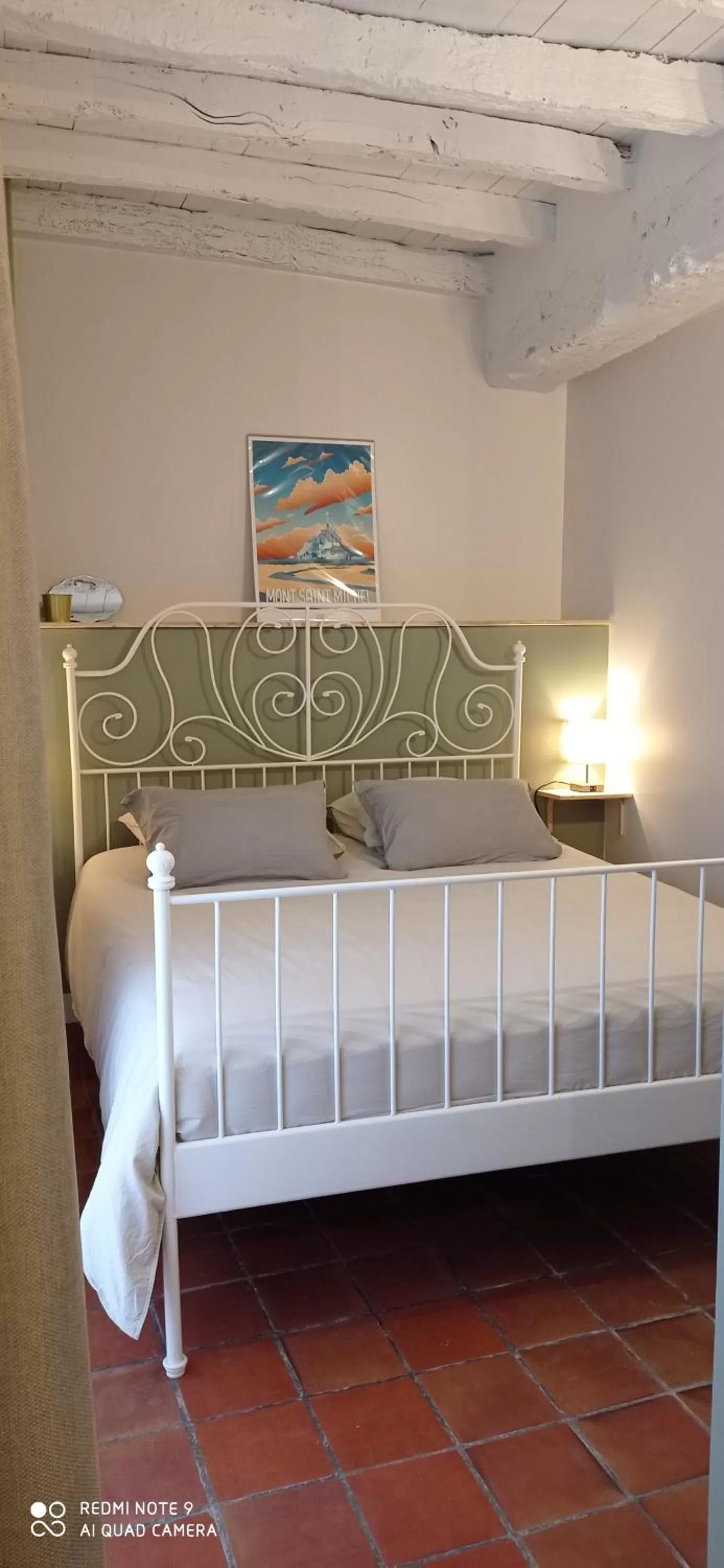 Bed in Maison d'hôtes KerCalow, Chambres d'hôtes