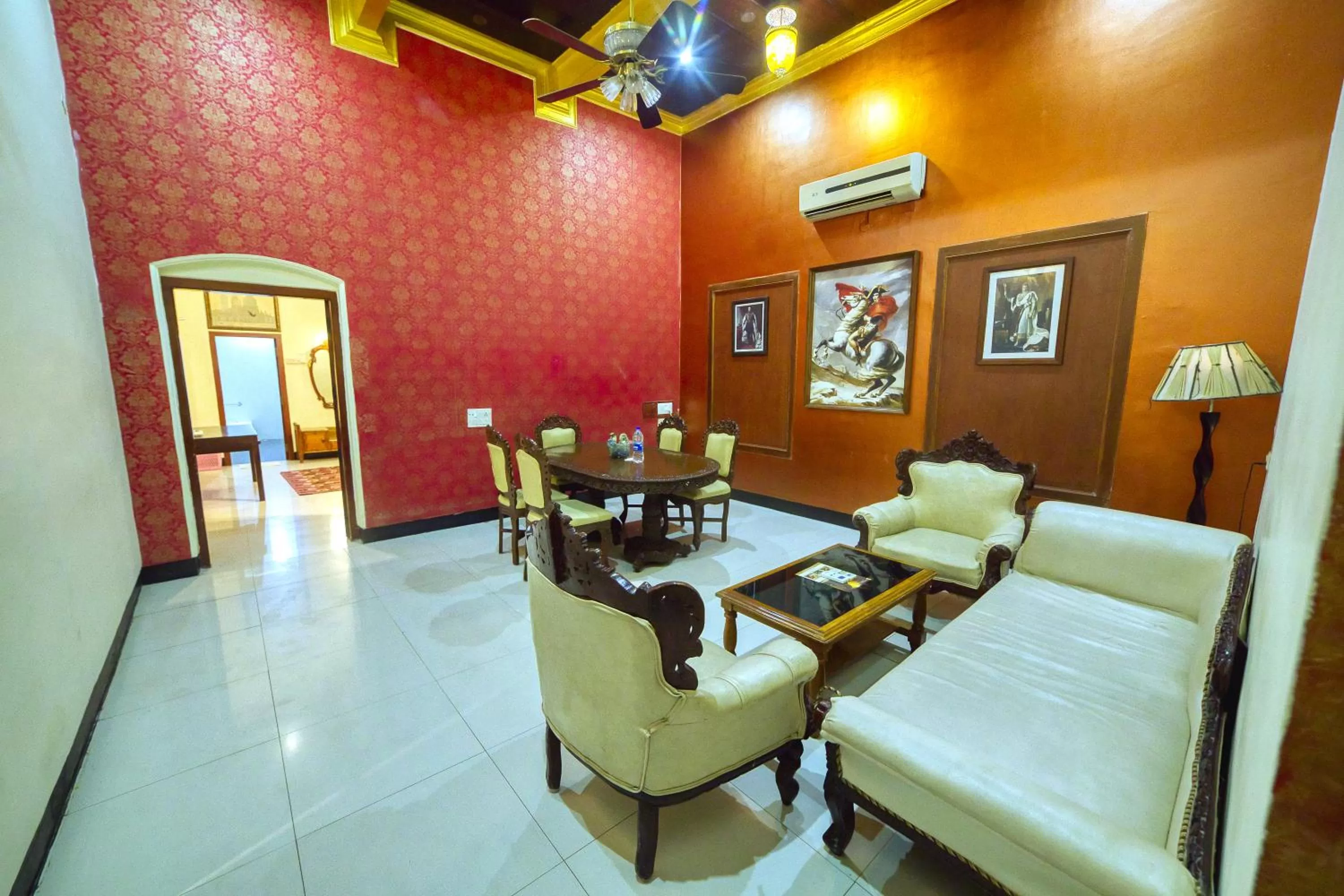 Living room in HOTEL WINDSOR CASTLE