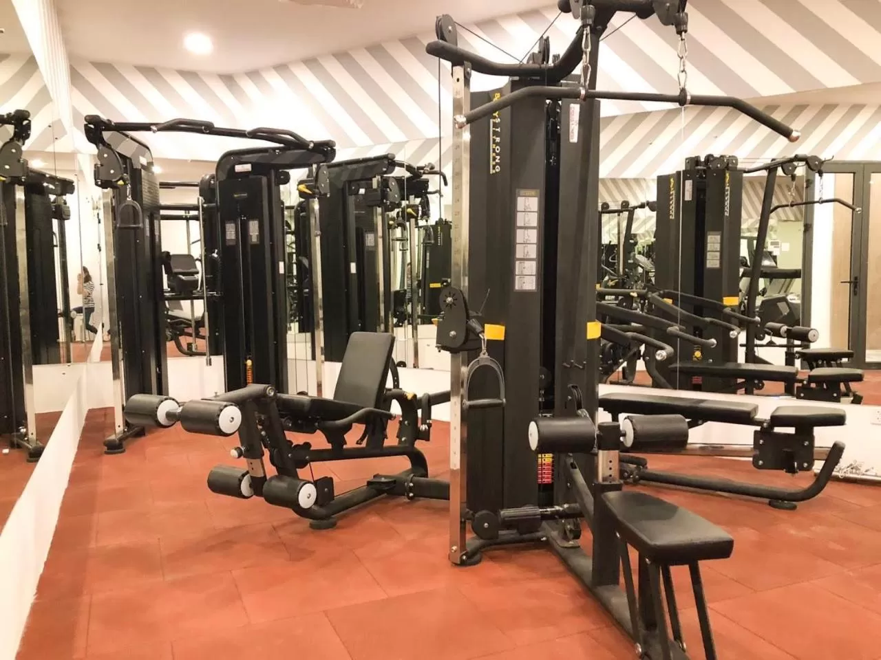 Fitness centre/facilities in DQua Hotel