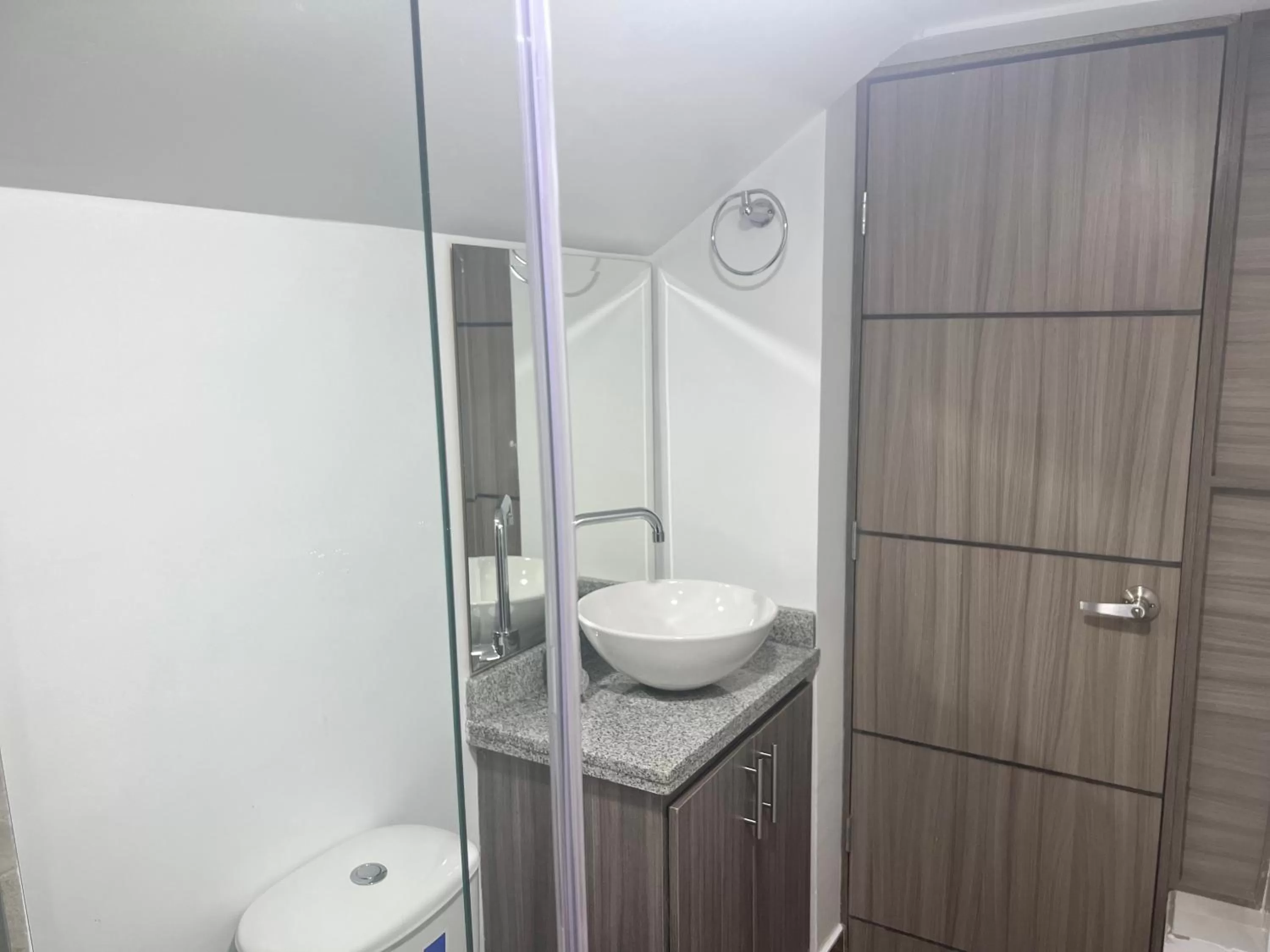 Bathroom in La Forêt de Café Hotel