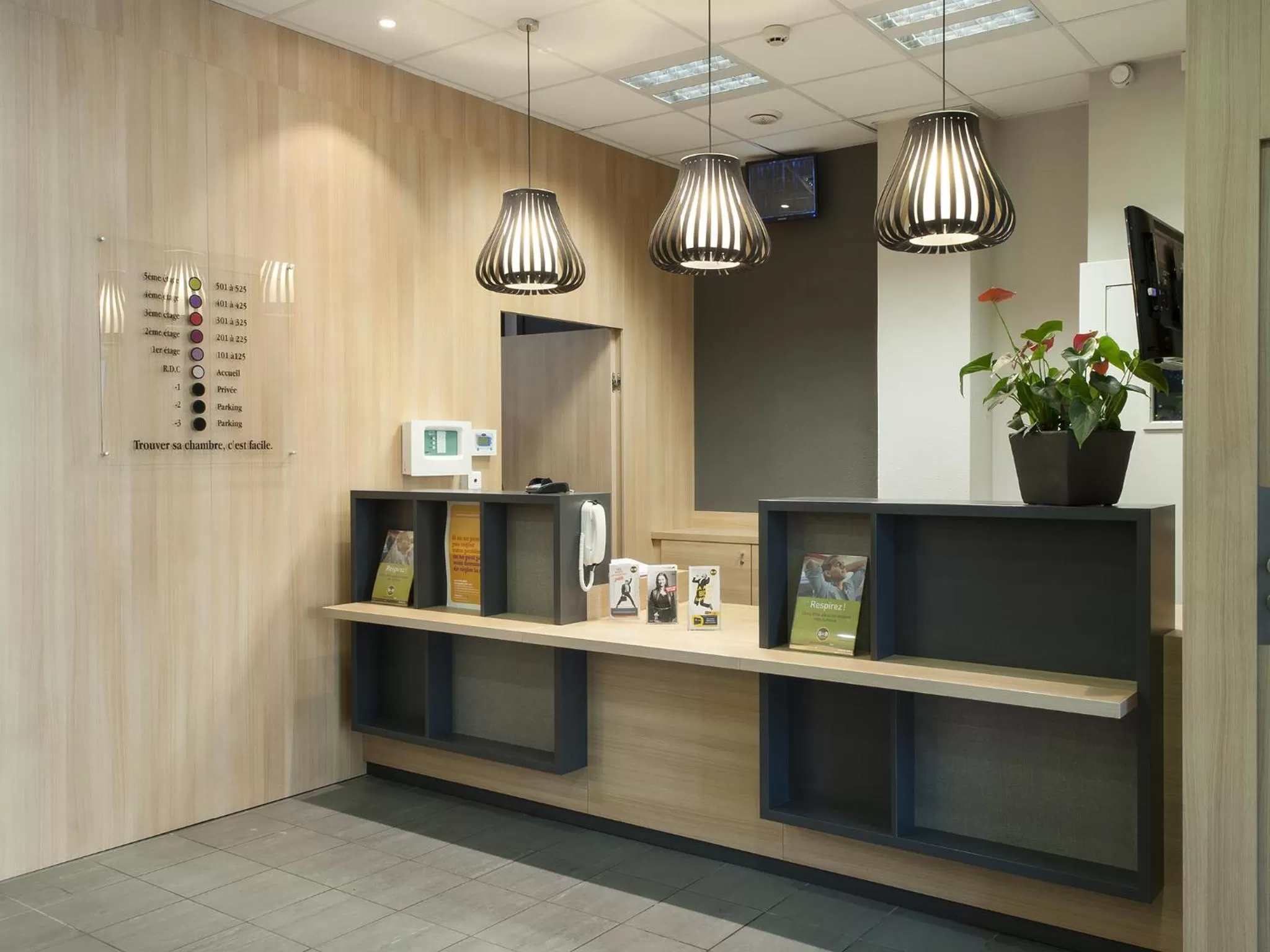 Lobby or reception in B&B HOTEL Lyon Ouest Tassin