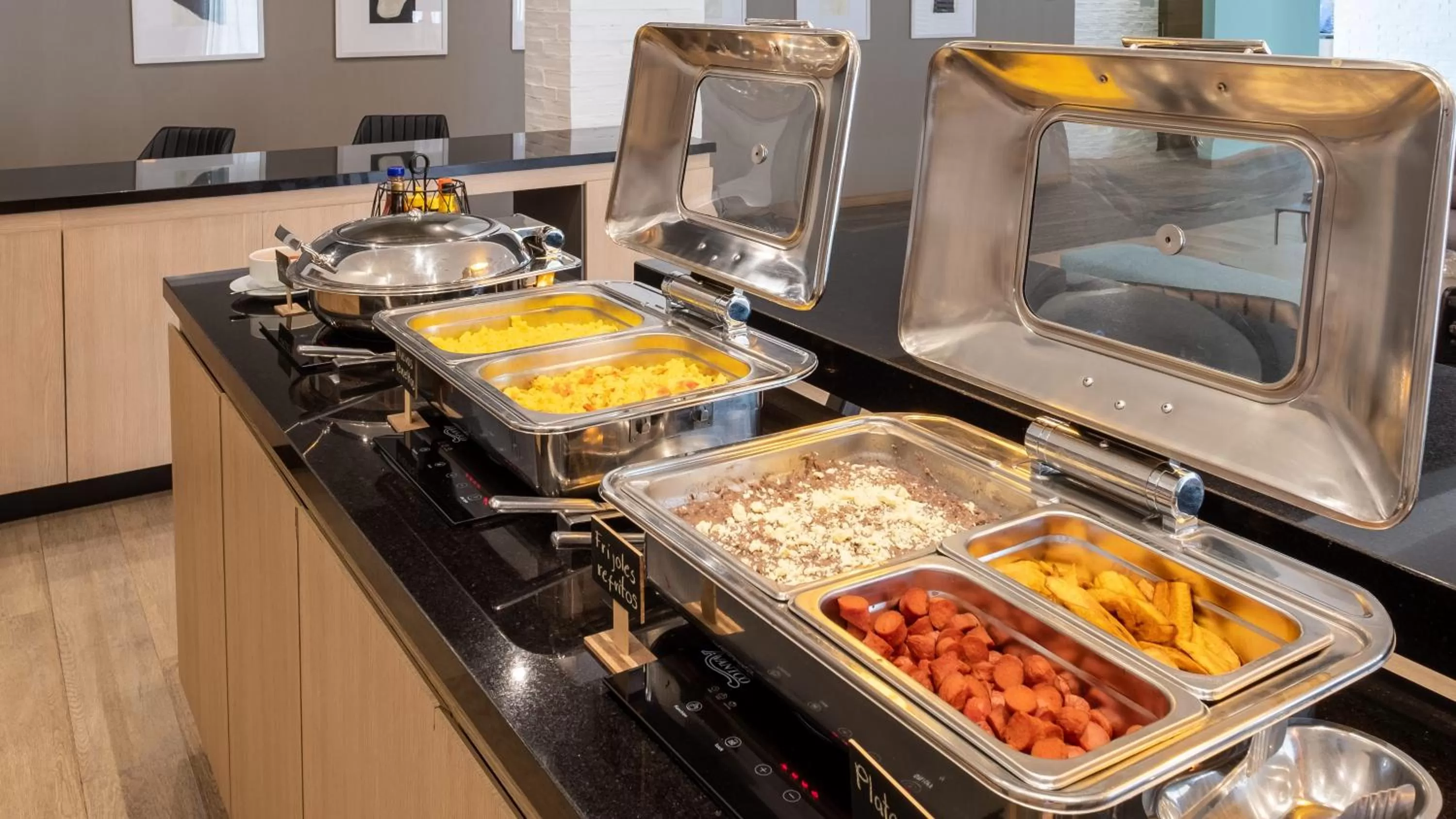 Restaurant/places to eat in Staybridge Suites - Villahermosa Tabasco by IHG