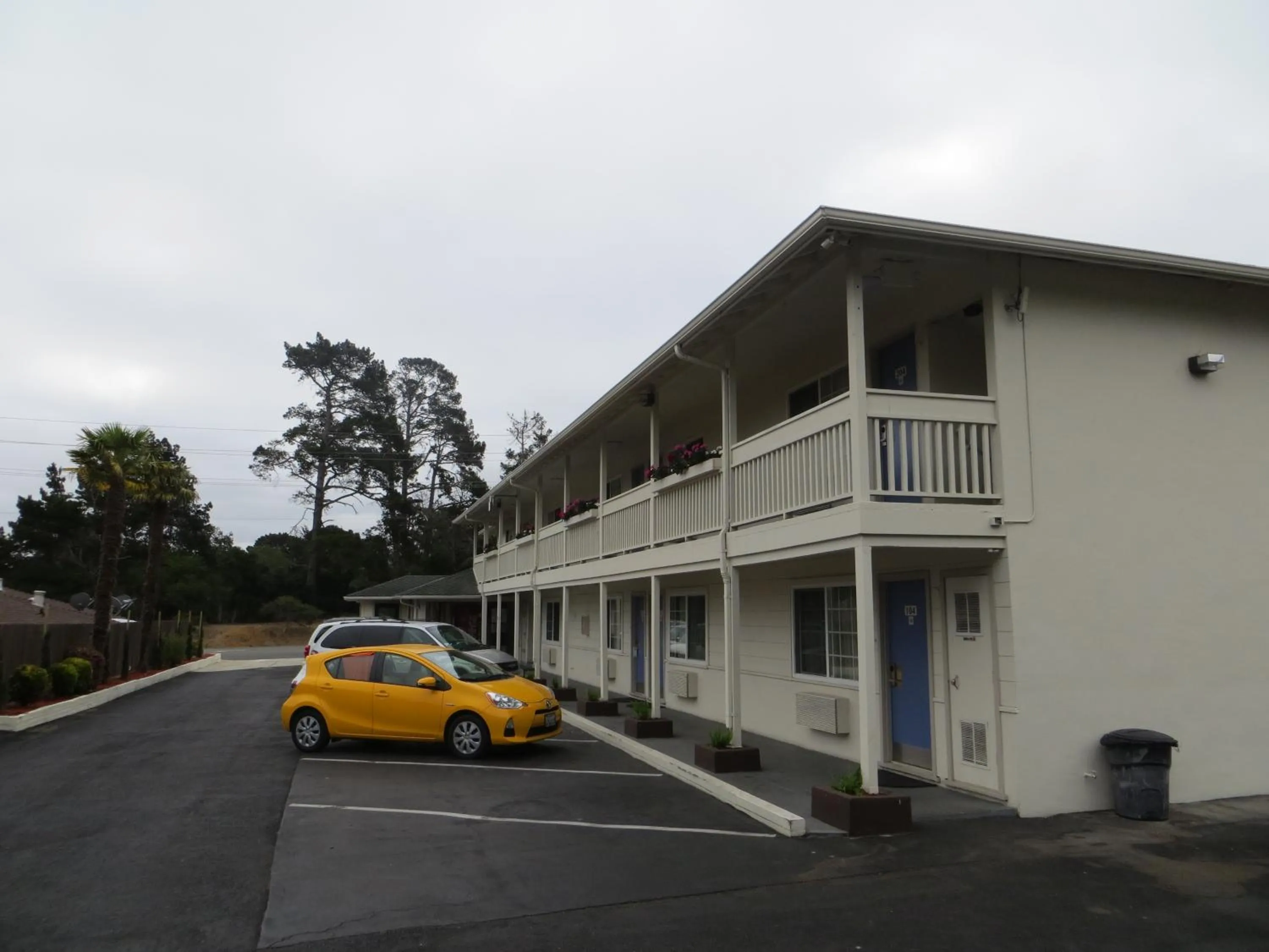 Facade/entrance, Property Building in Motel 6 - Downtown Monterey