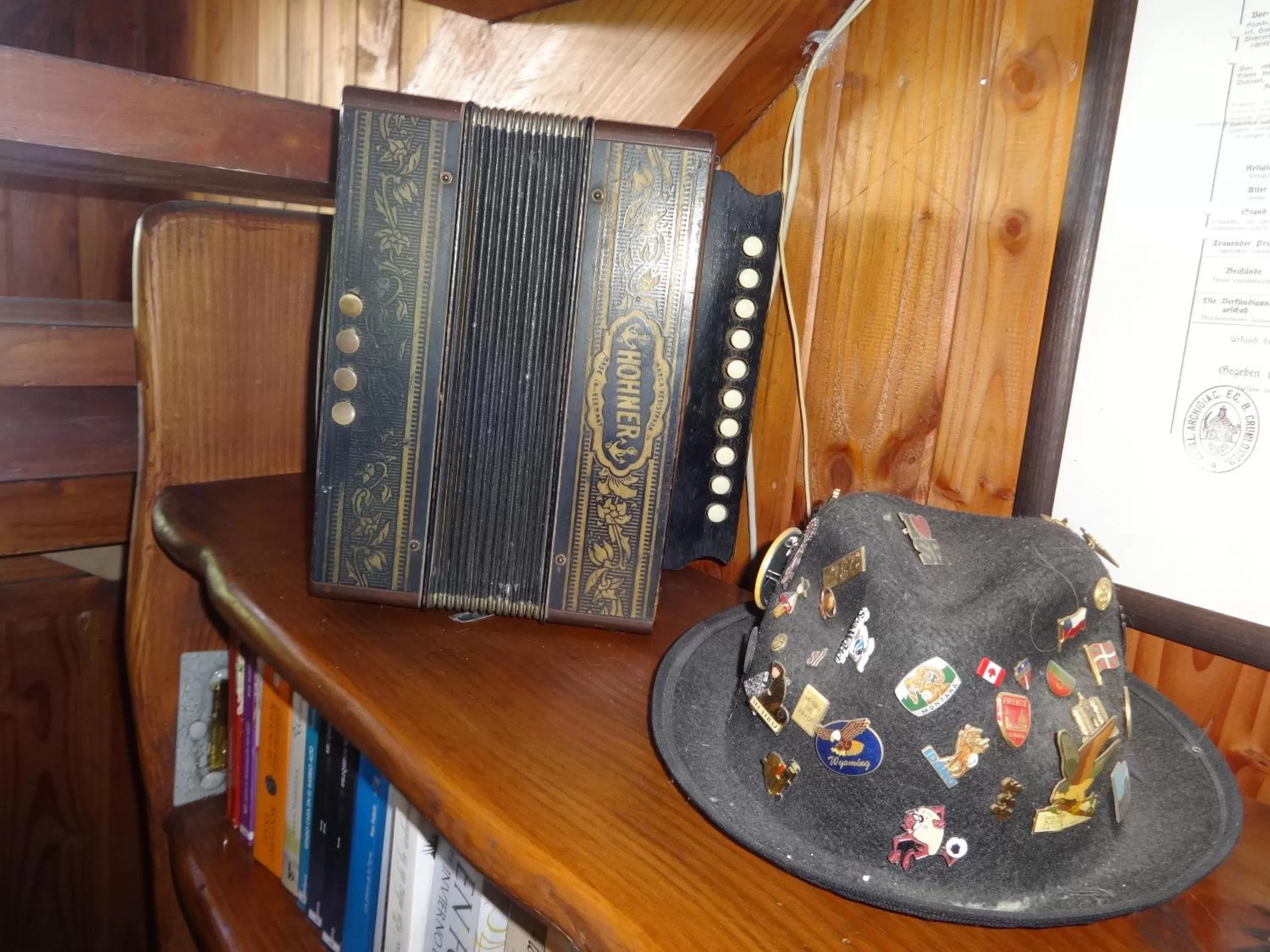 Library in B&B HMüller