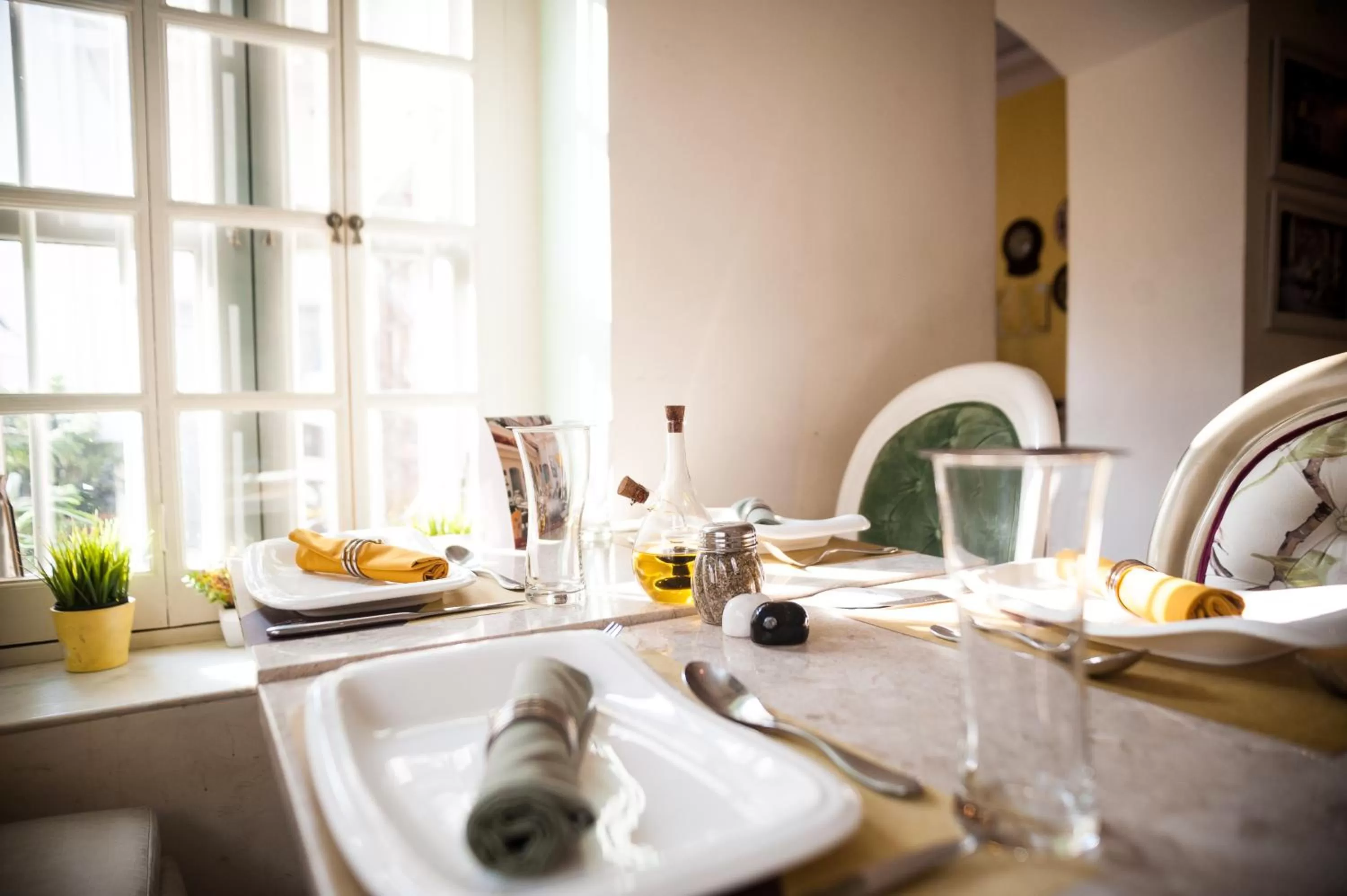 Day in The Corner Courtyard