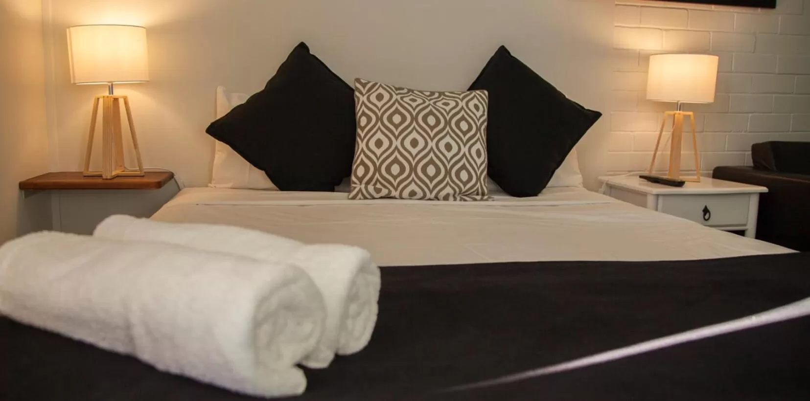 Bed in Herston Place Motel