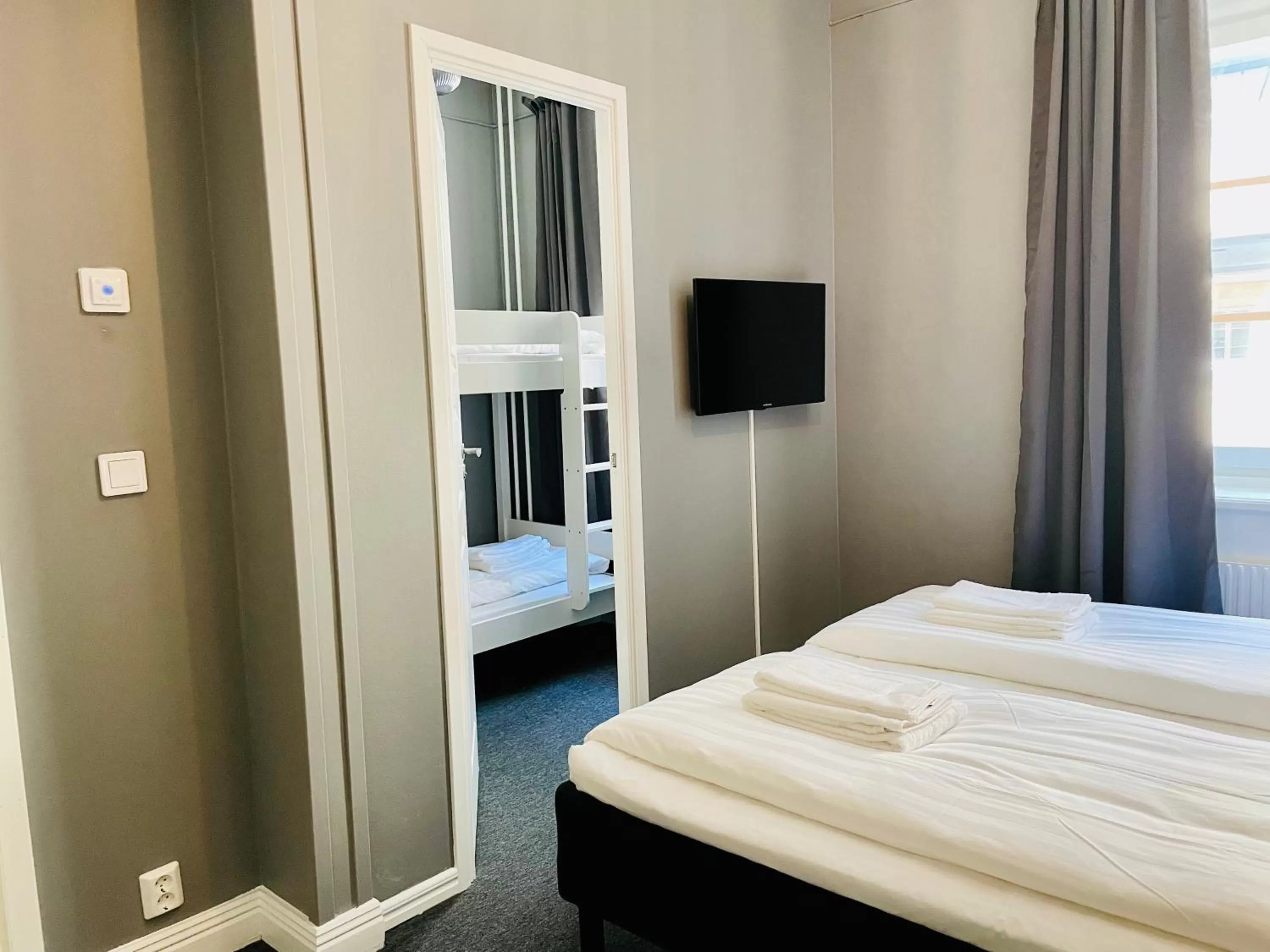 Bedroom, Bed in Birka Hotel