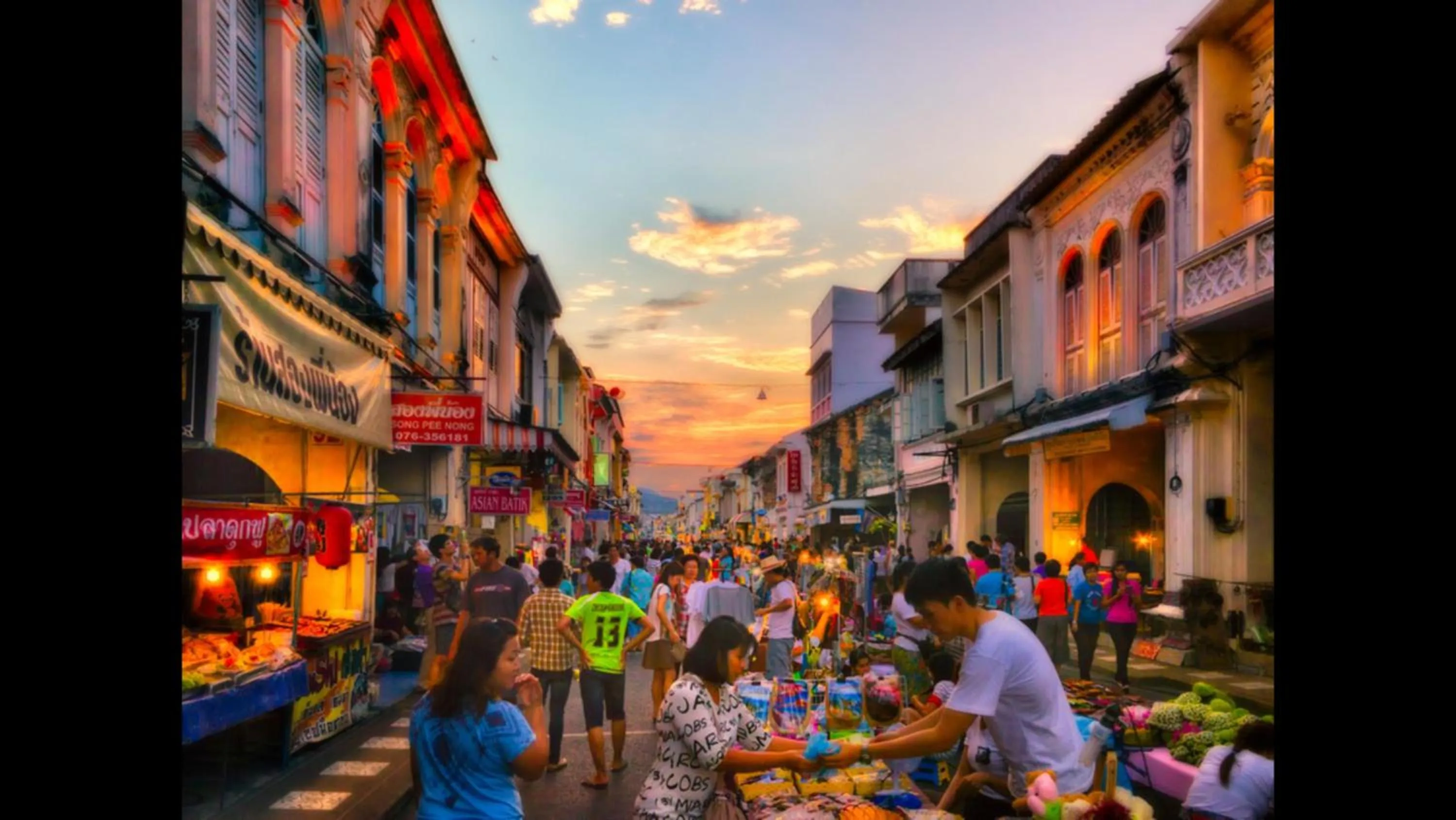 Shopping Area in Lub Sbuy Hostel