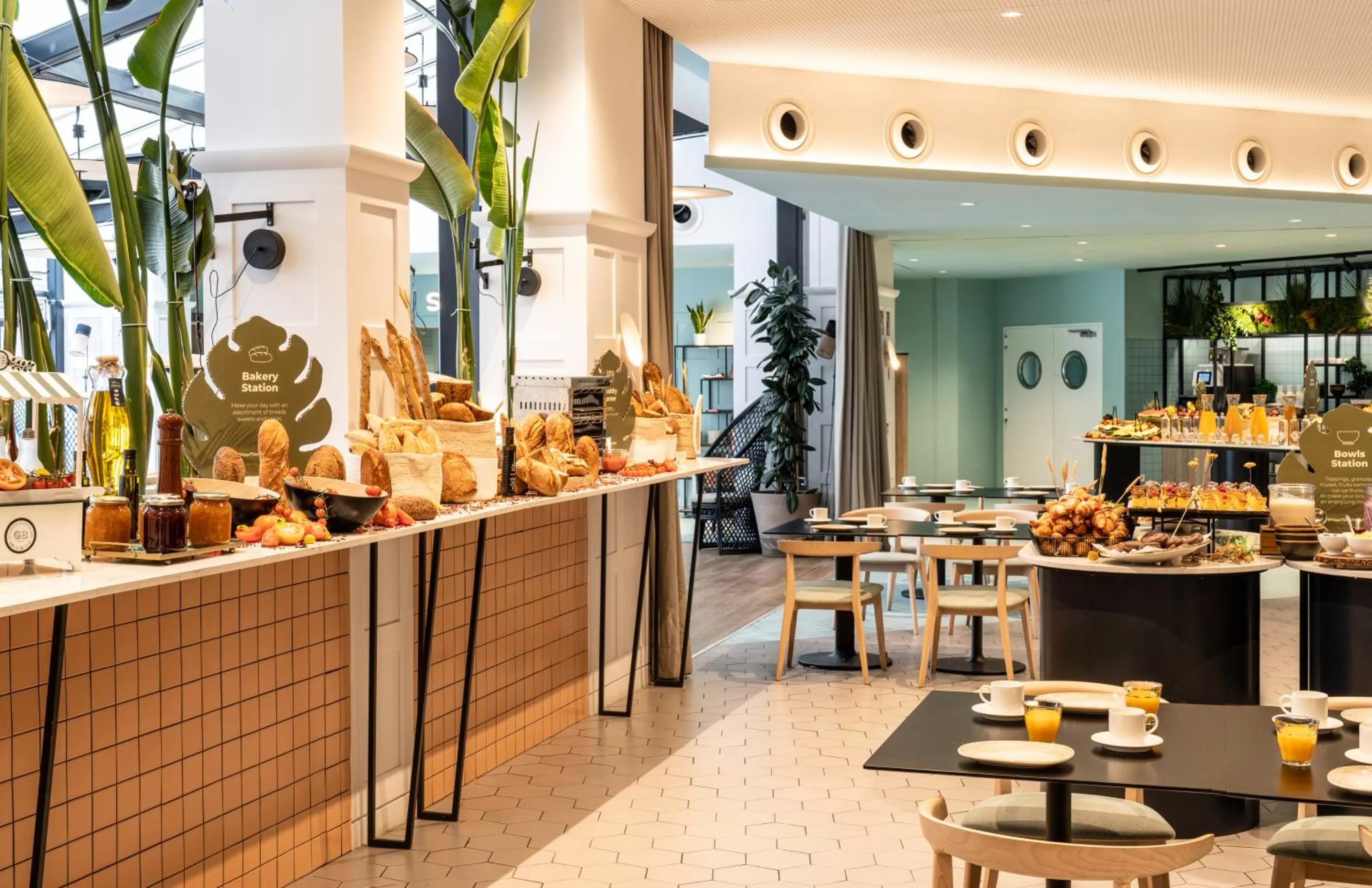 Breakfast in Novotel Campo De Las Naciones