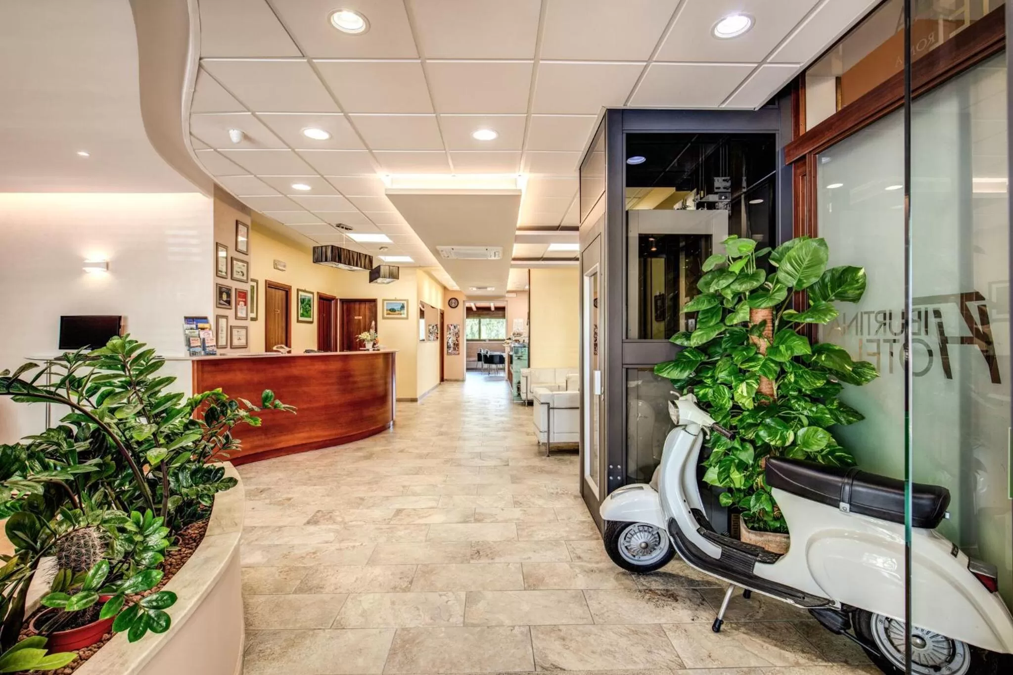 Lobby or reception in Hotel Roma Tiburtina Metro