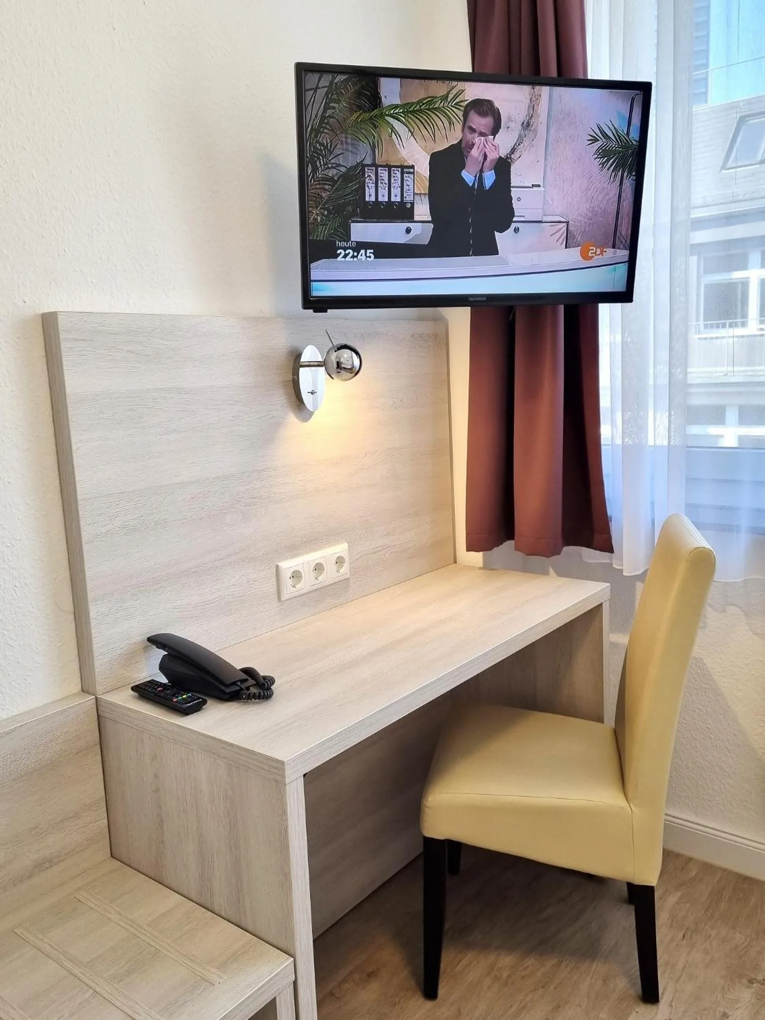 Photo of the whole room in Adler Hotel Frankfurt