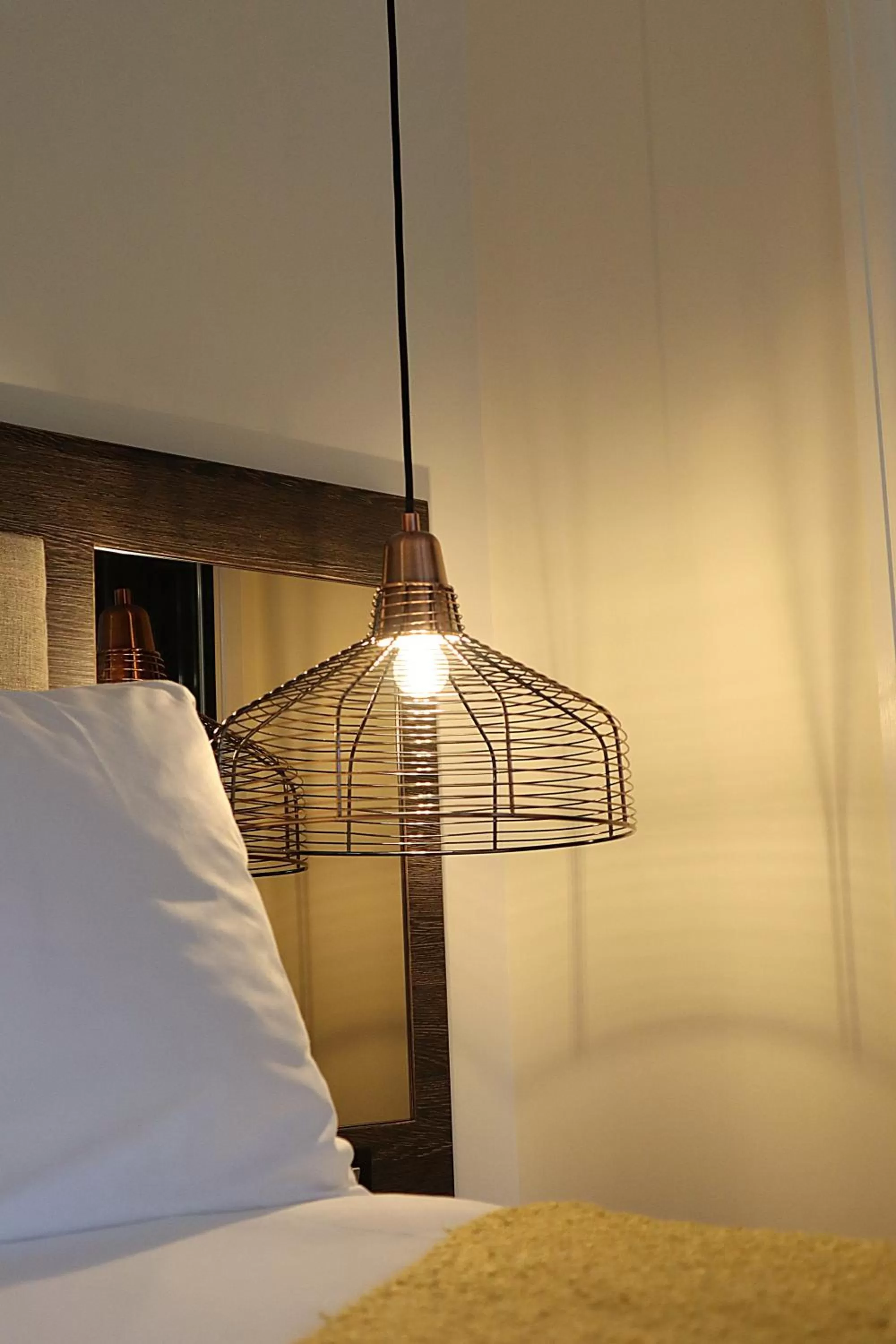 Bedroom, Bed in José Pizarro The Swan Inn