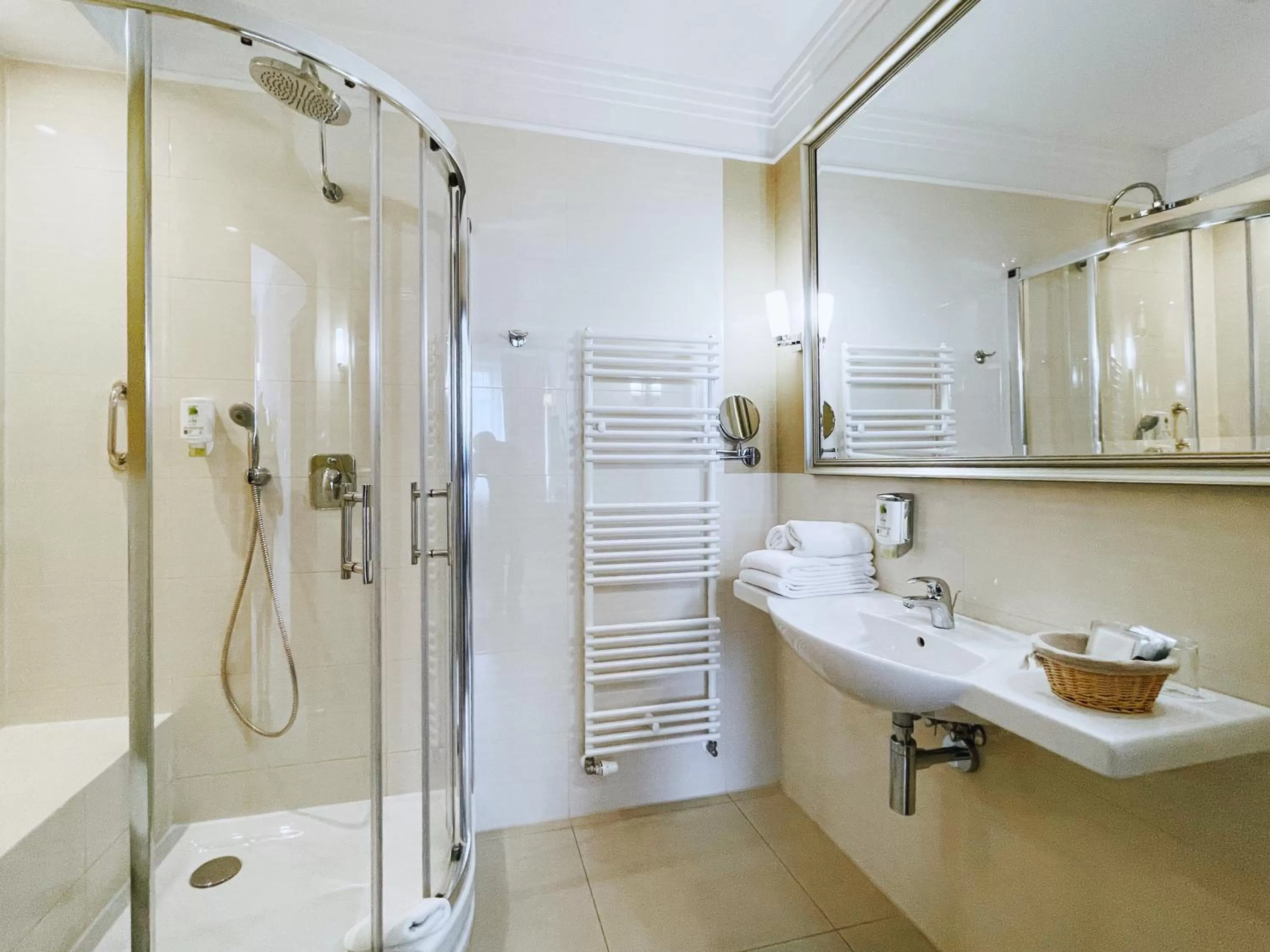 Bathroom in Hotel Esperanto