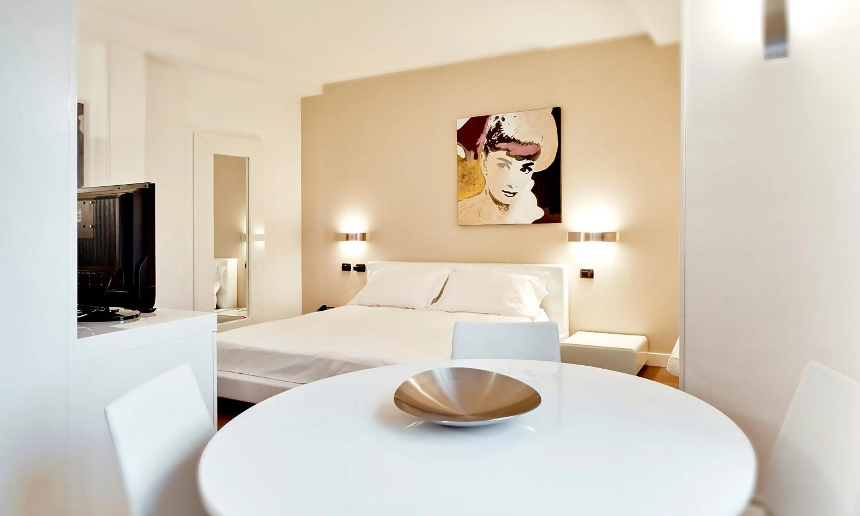 Photo of the whole room, Bed in Mediterraneo Palace Hotel