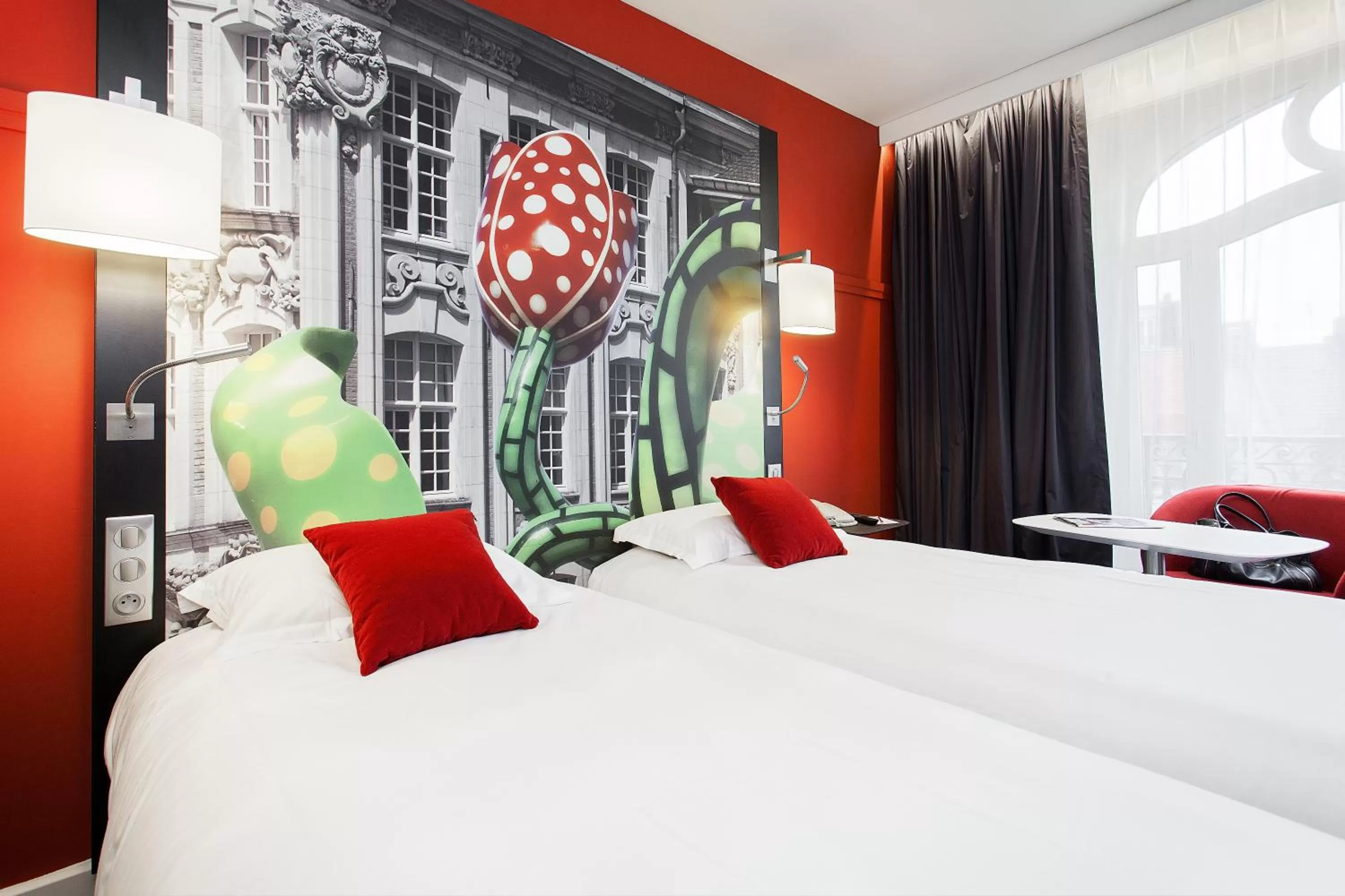 Bed in Mercure Lille Centre Grand Place