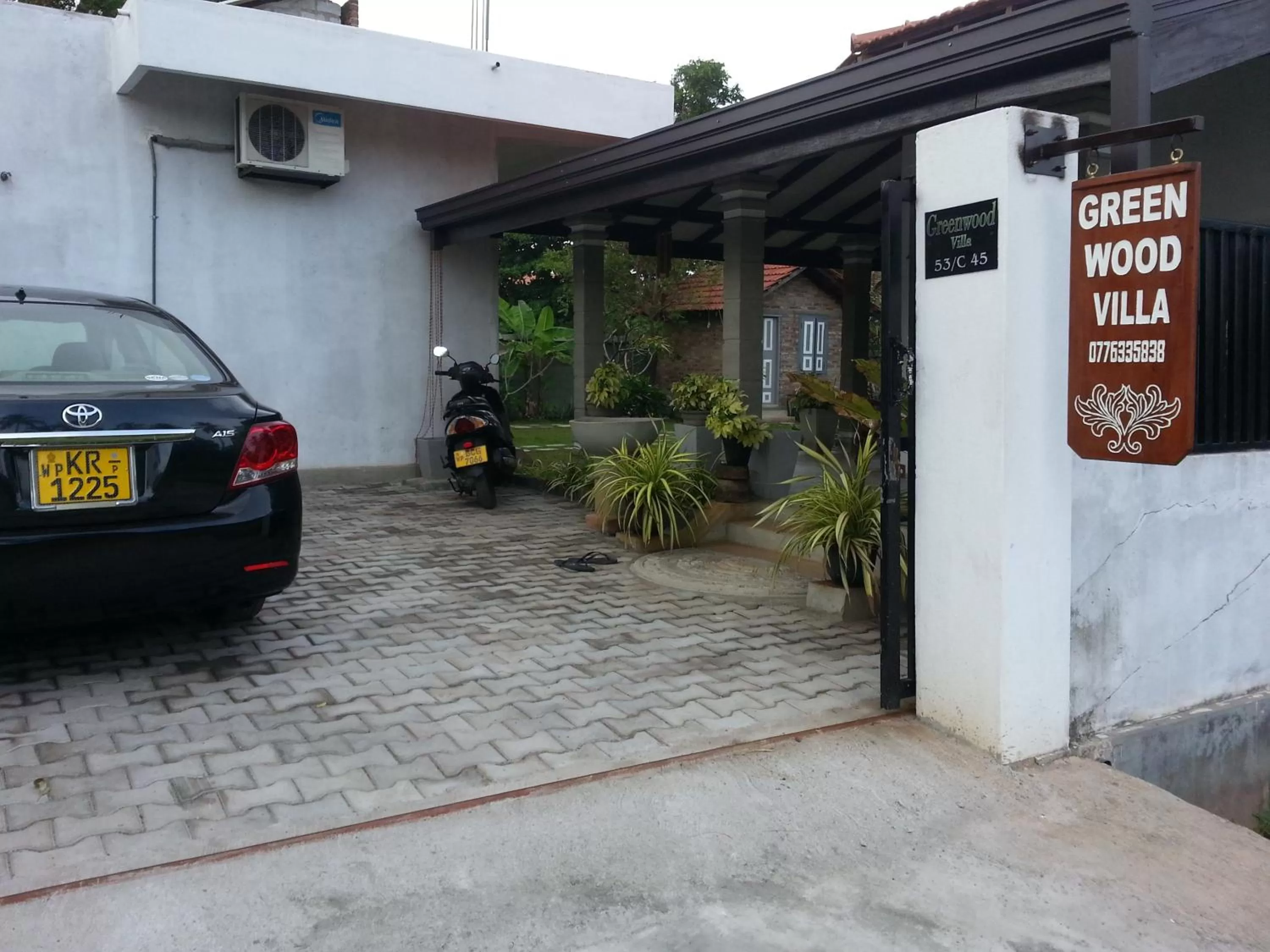 Green Wood Villa Negombo