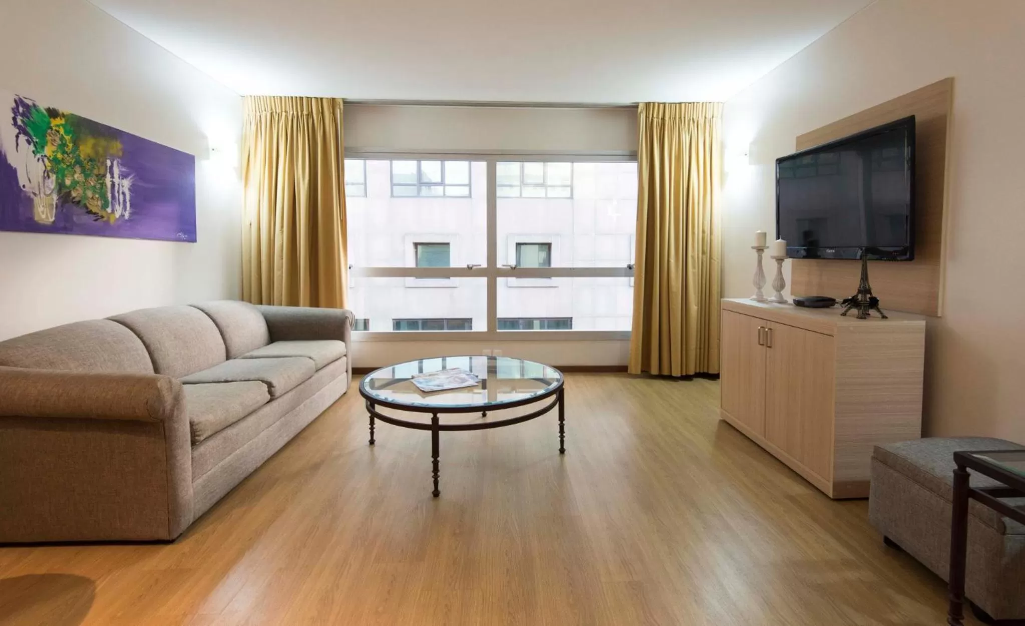 Photo of the whole room in Holiday Inn Montevideo by IHG