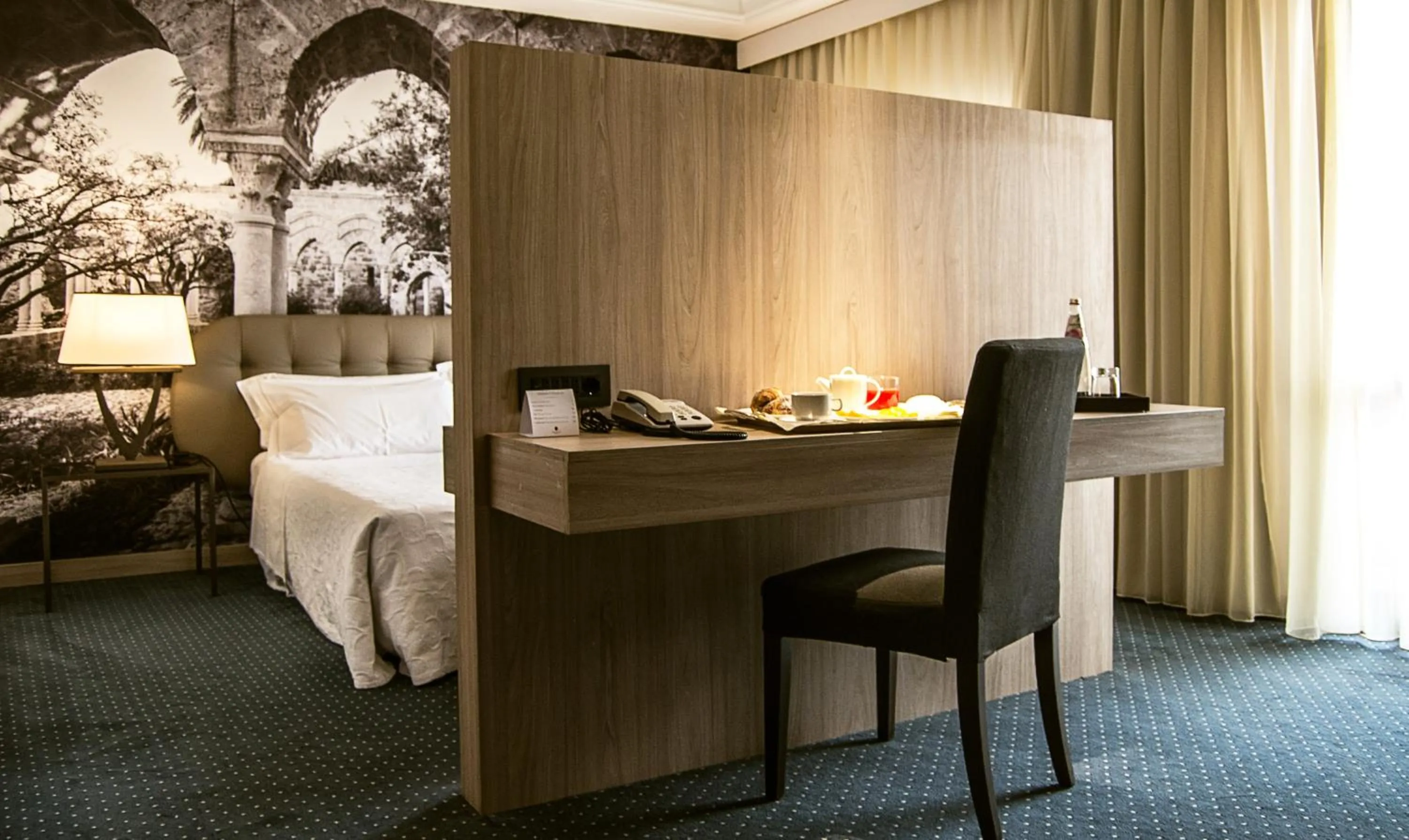 Photo of the whole room, Bed in Hotel Federico II Central Palace