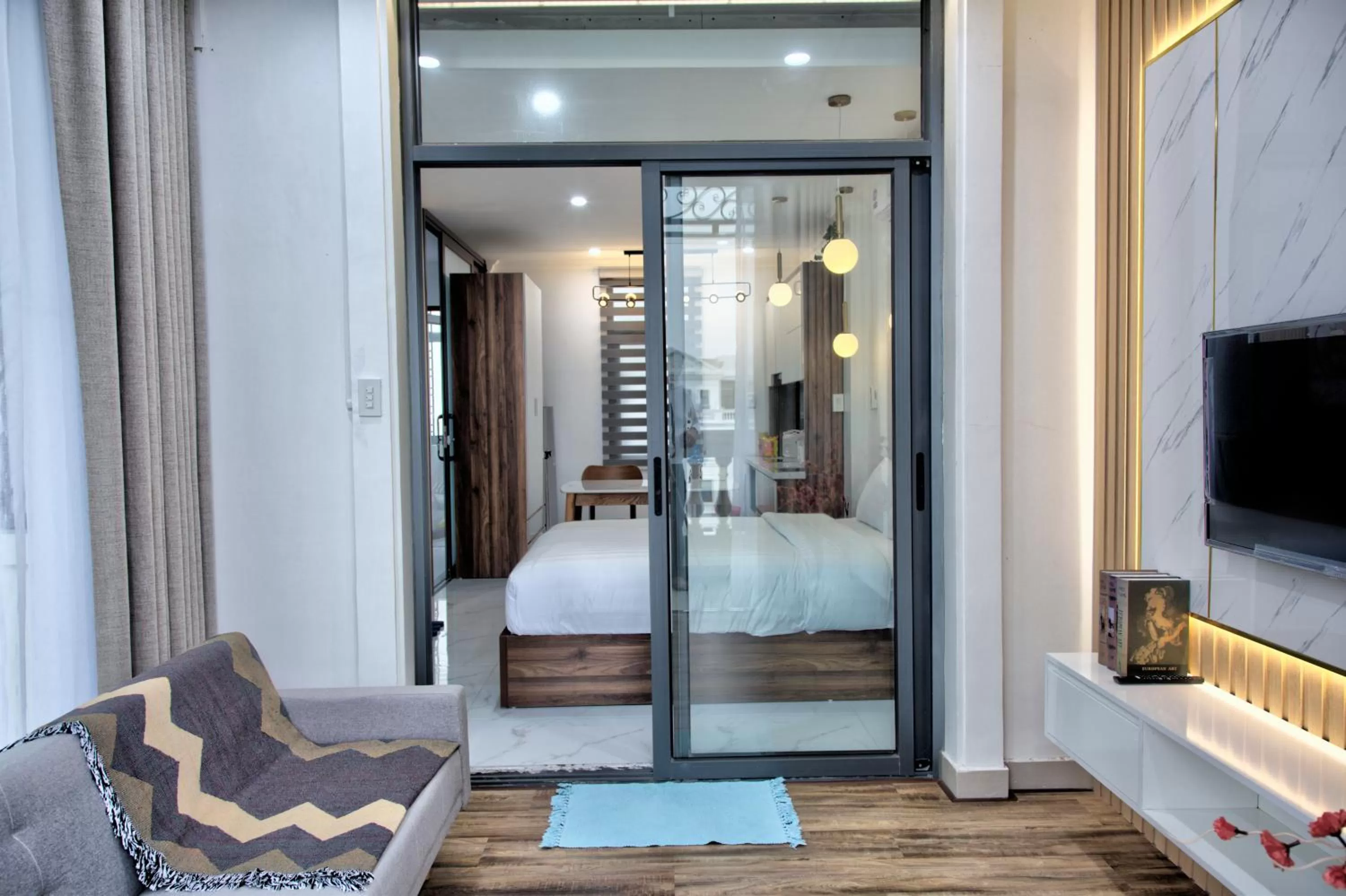 Bed in The Flamboyant #StayWork Vinhomes Marina