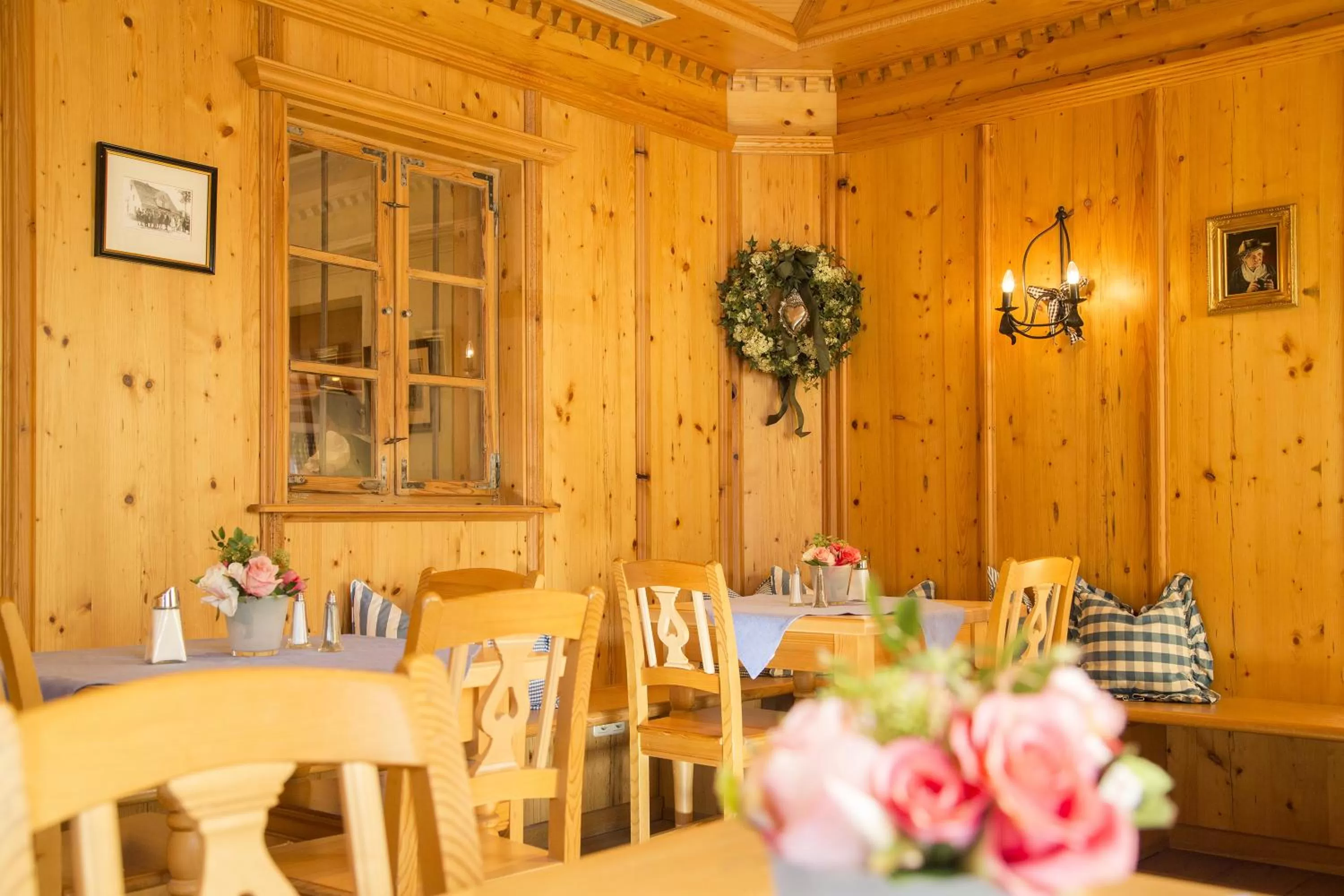 Restaurant/places to eat in Hotel Obermaier