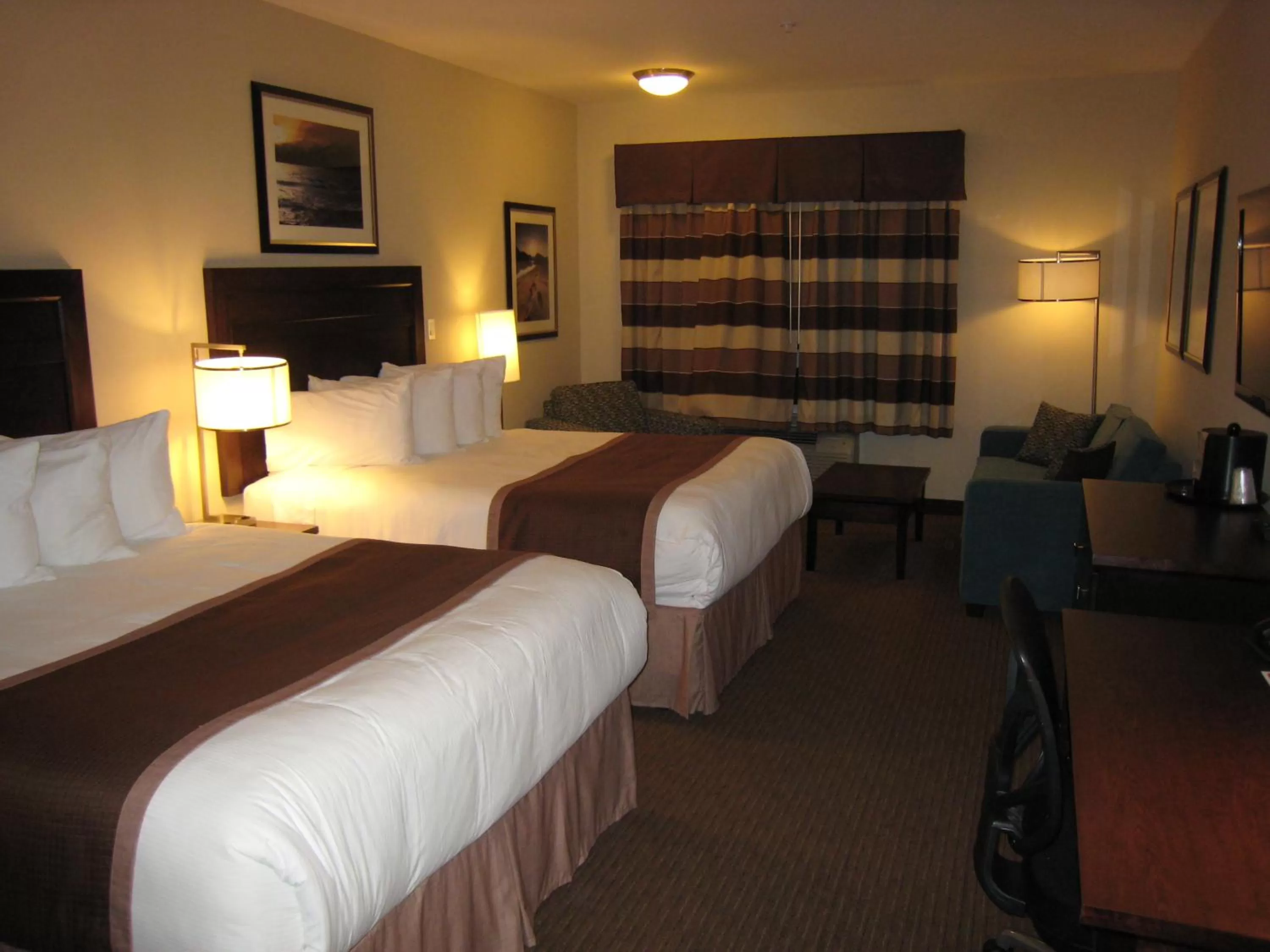 Bedroom, Bed in Ramada by Wyndham Creston