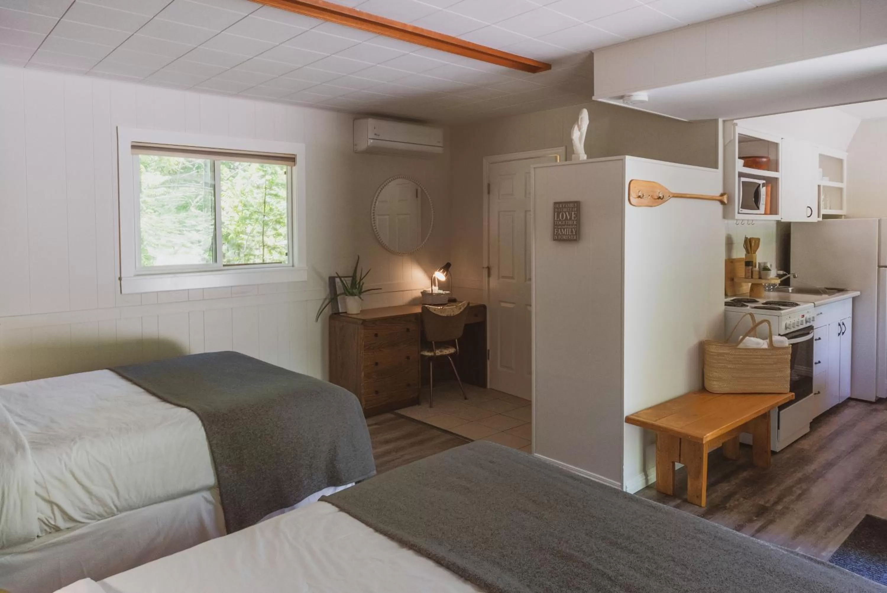 Photo of the whole room, Bed in Barefoot Villas and Retreat