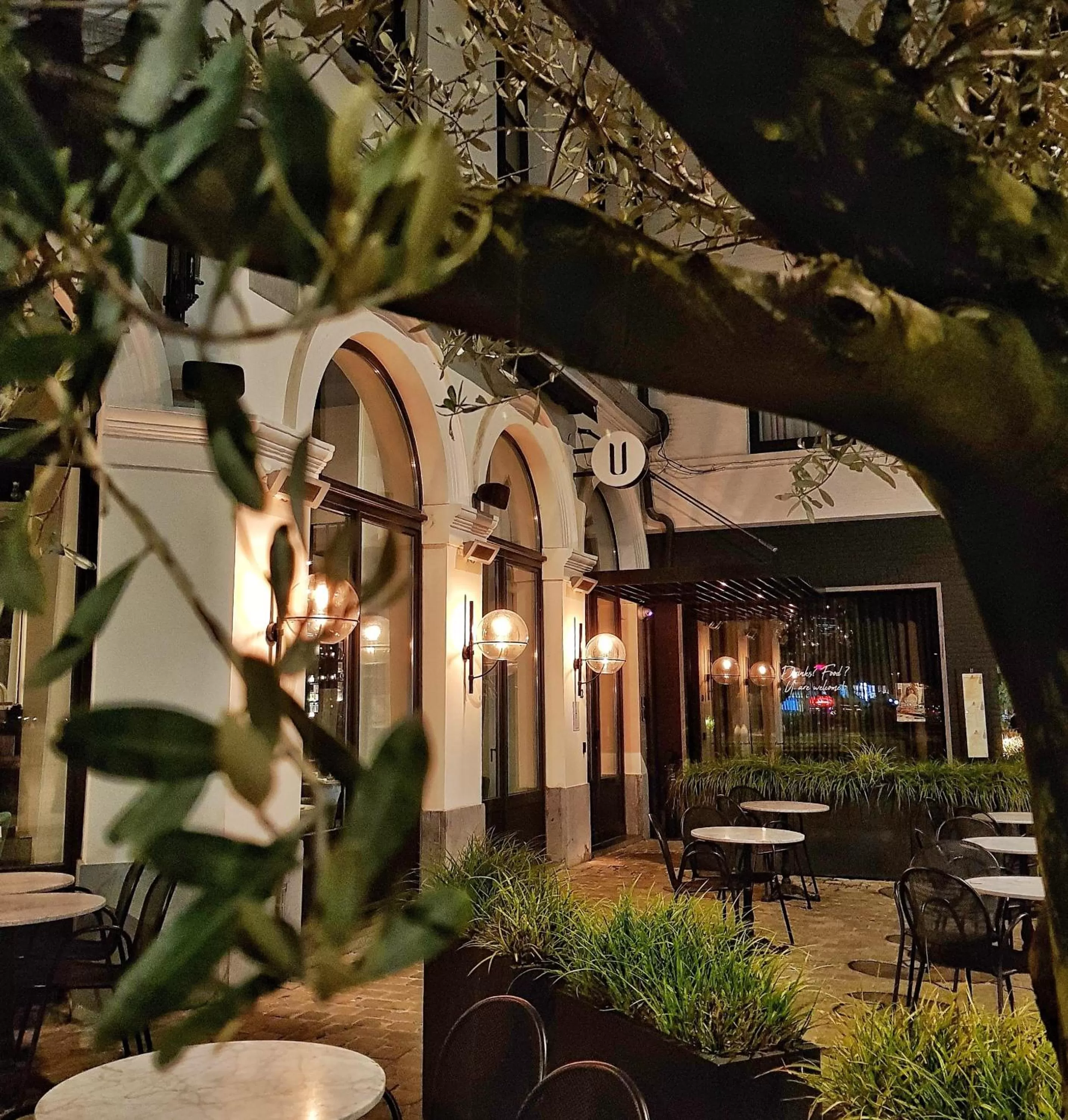 Property building in U Eat & Sleep Antwerp