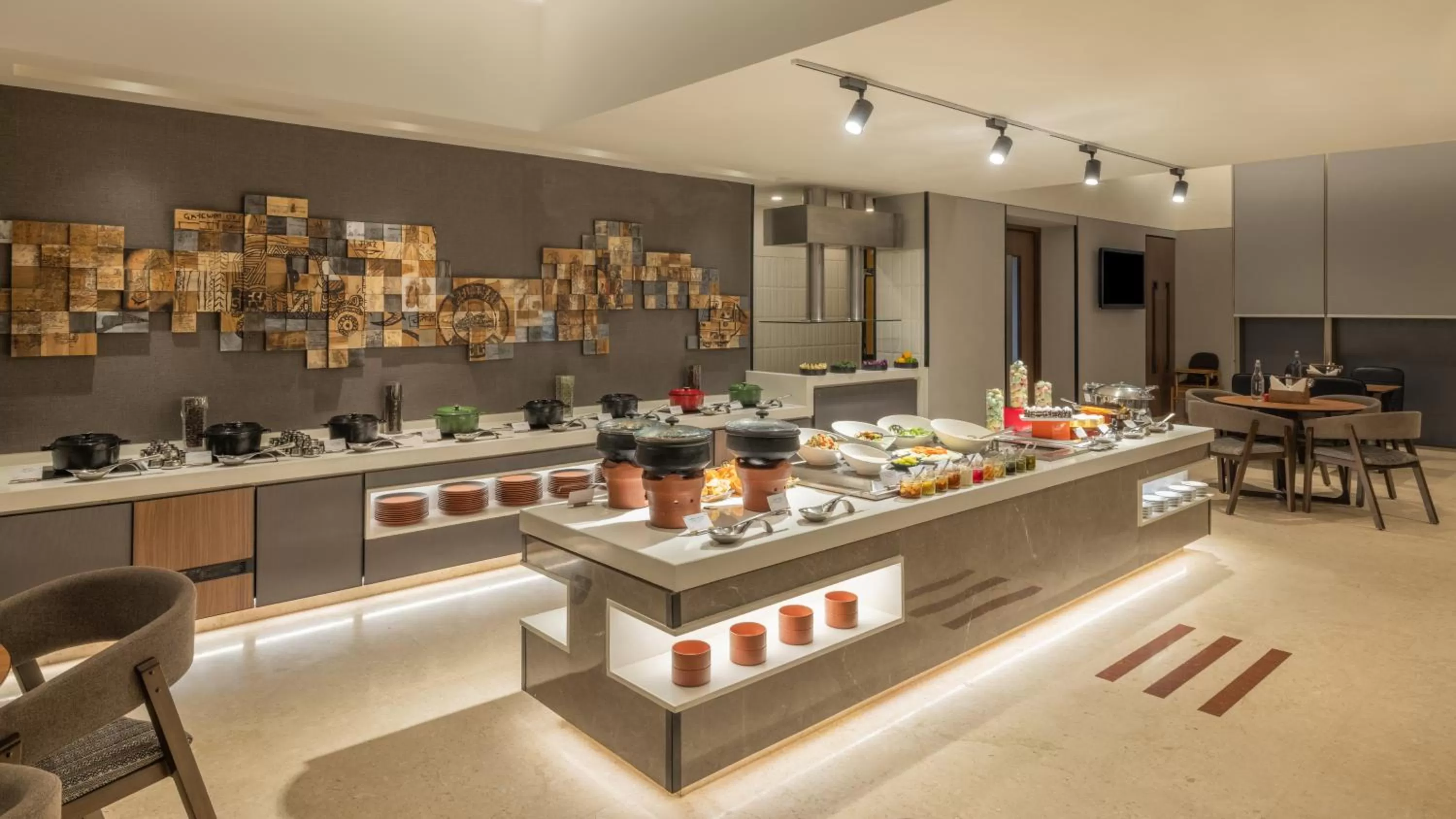 Food and drinks in ibis Mumbai Airport - An Accor Brand