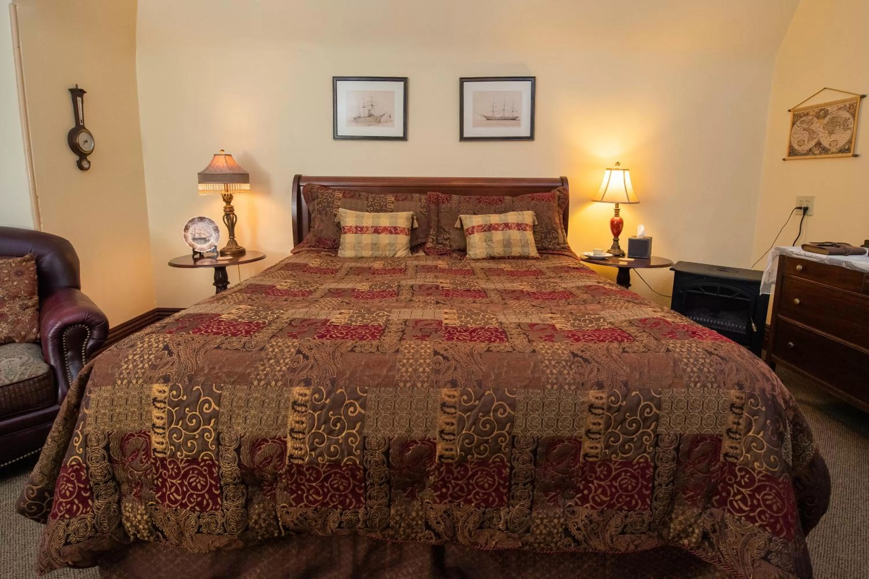 Bedroom, Bed in Spencer House Bed & Breakfast