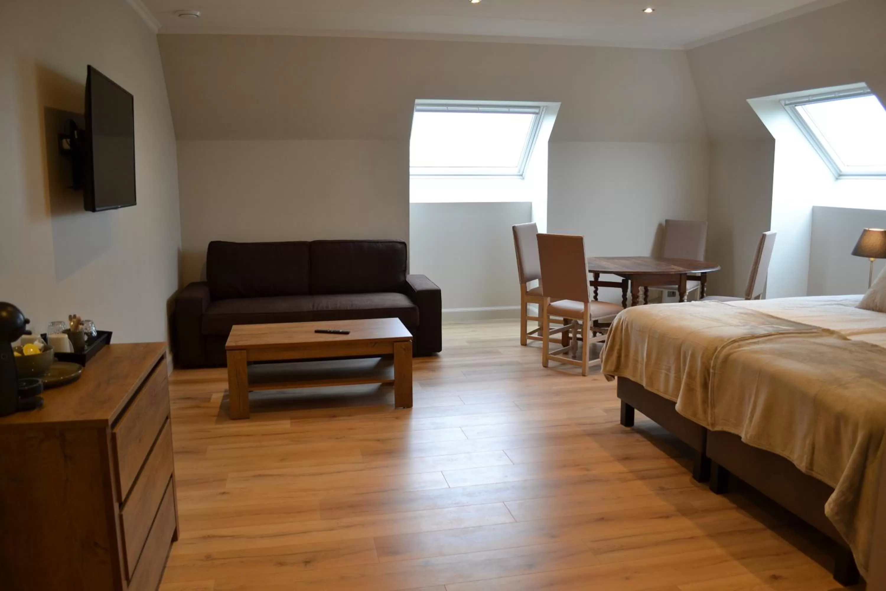 Photo of the whole room, Seating Area in B&B Allegambe's Goed