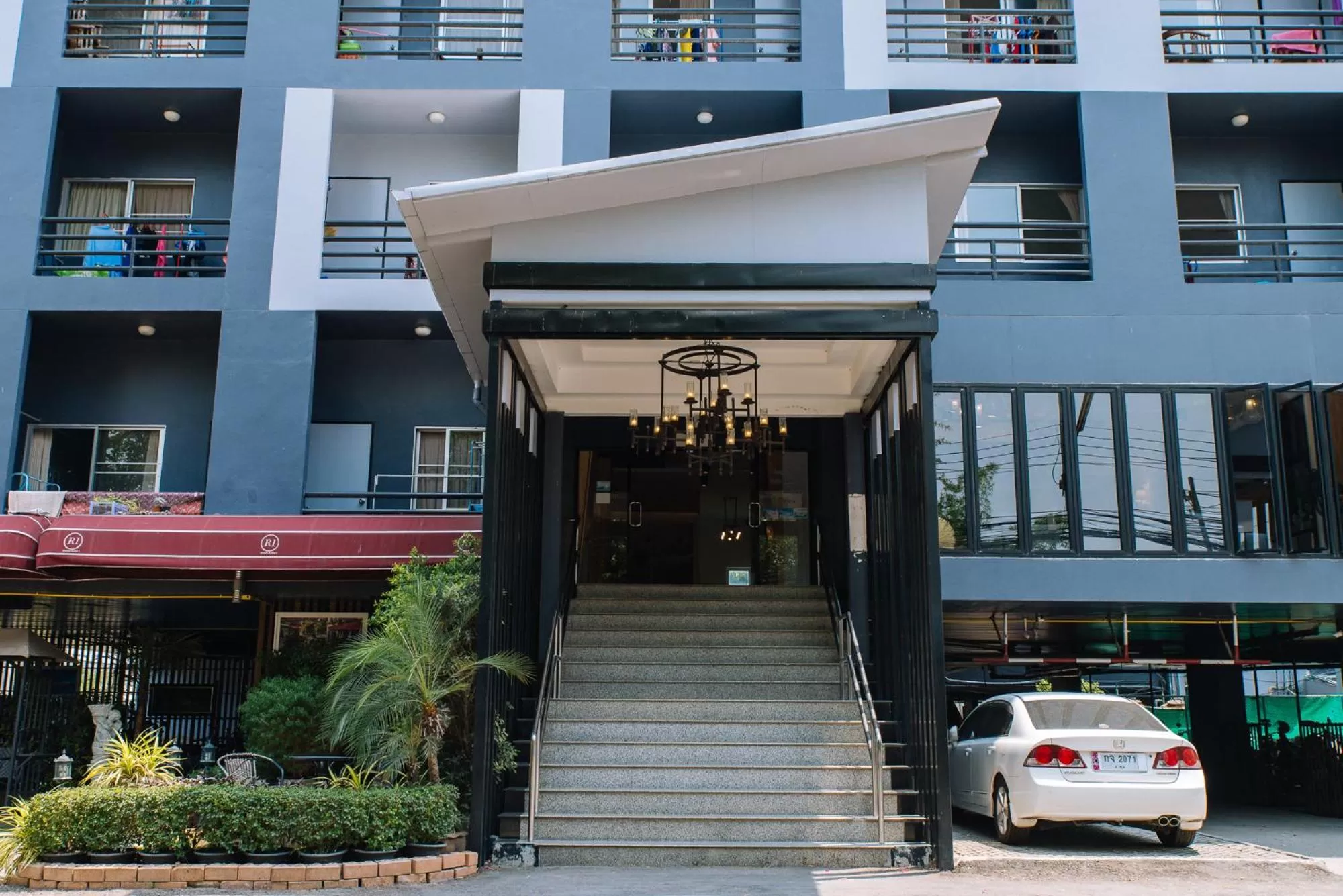 Facade/entrance in R1 Nimman Hotel Chiangmai
